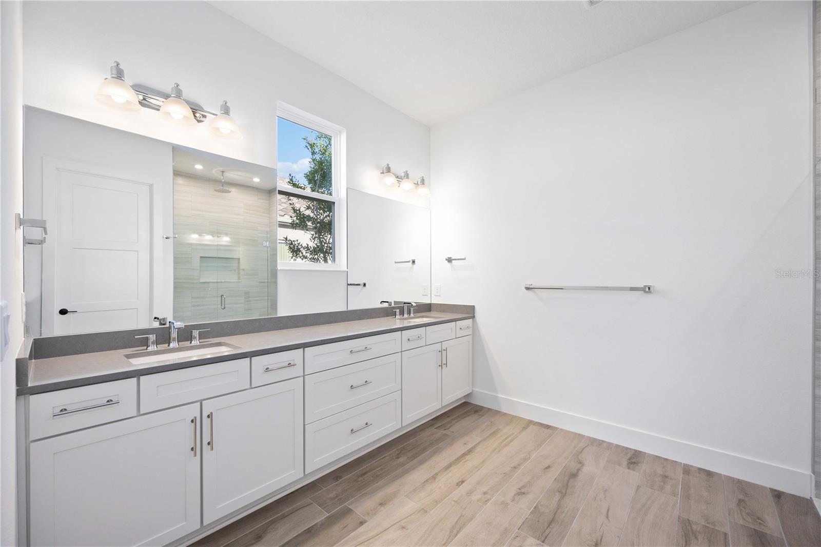 WORTHINGTON - Residential