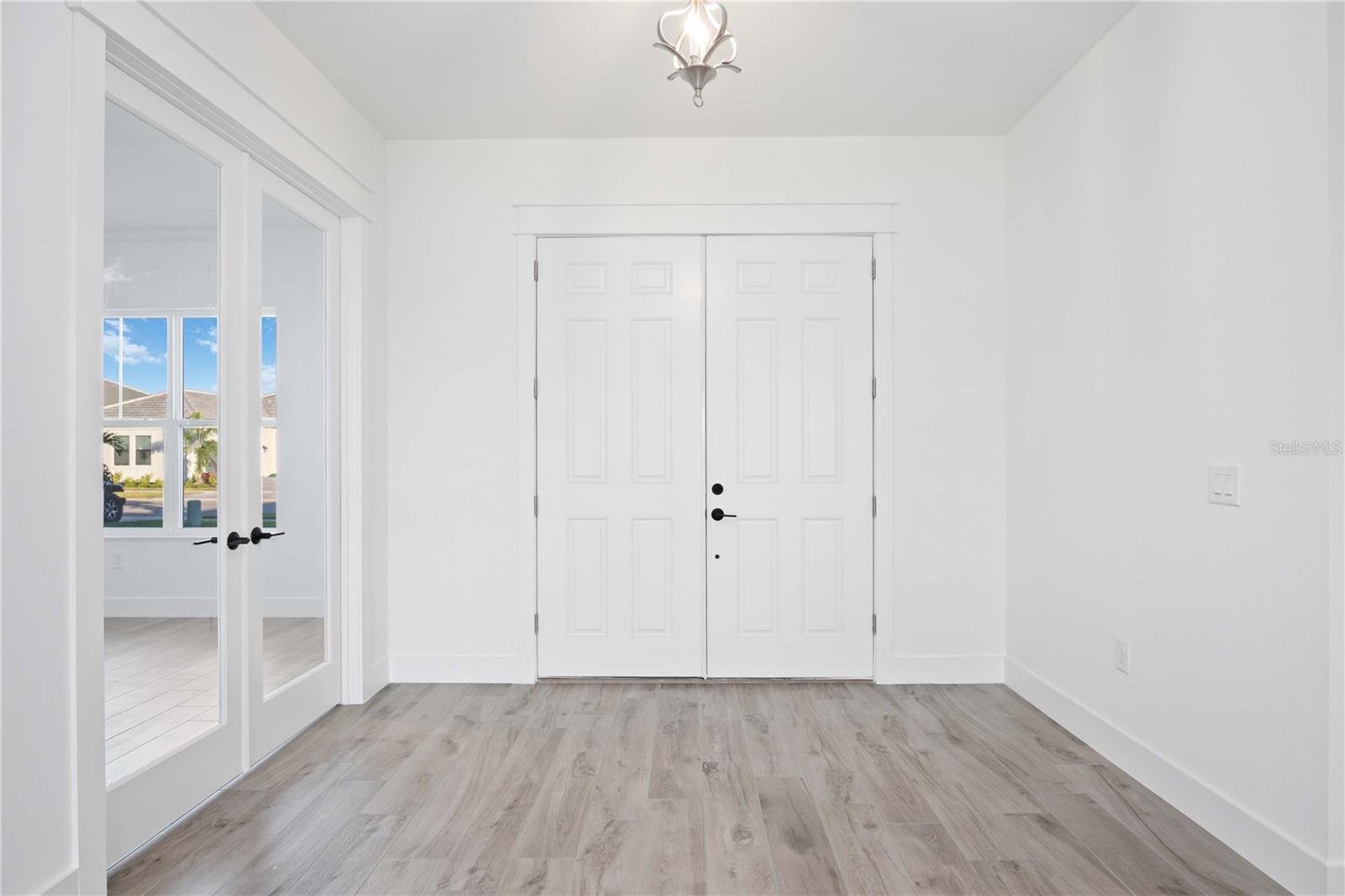 WORTHINGTON - Residential