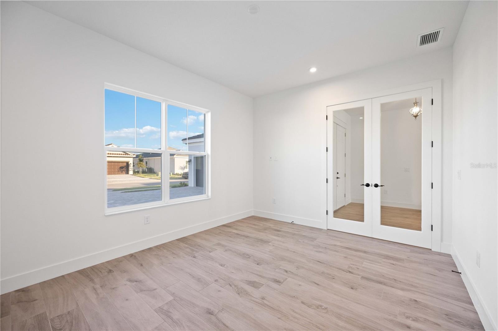 WORTHINGTON - Residential