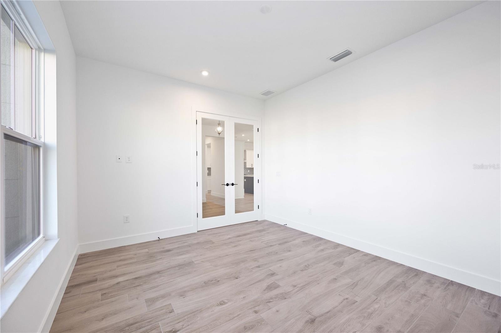 WORTHINGTON - Residential