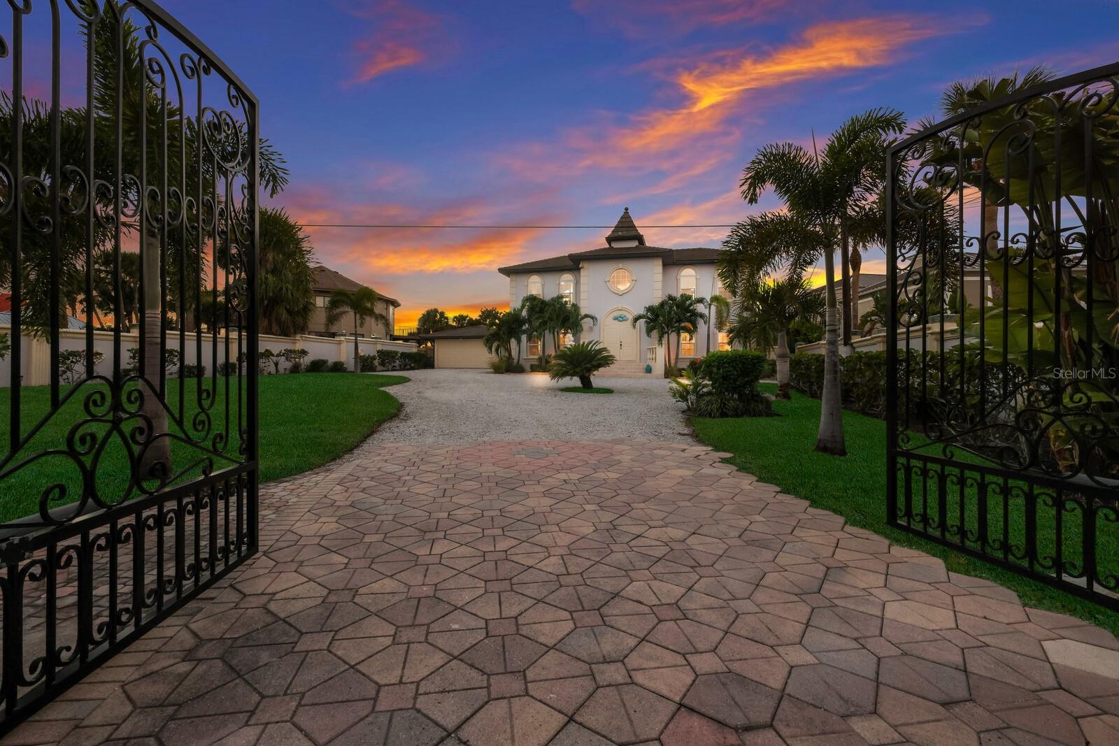 MANASOTA KEY - Residential