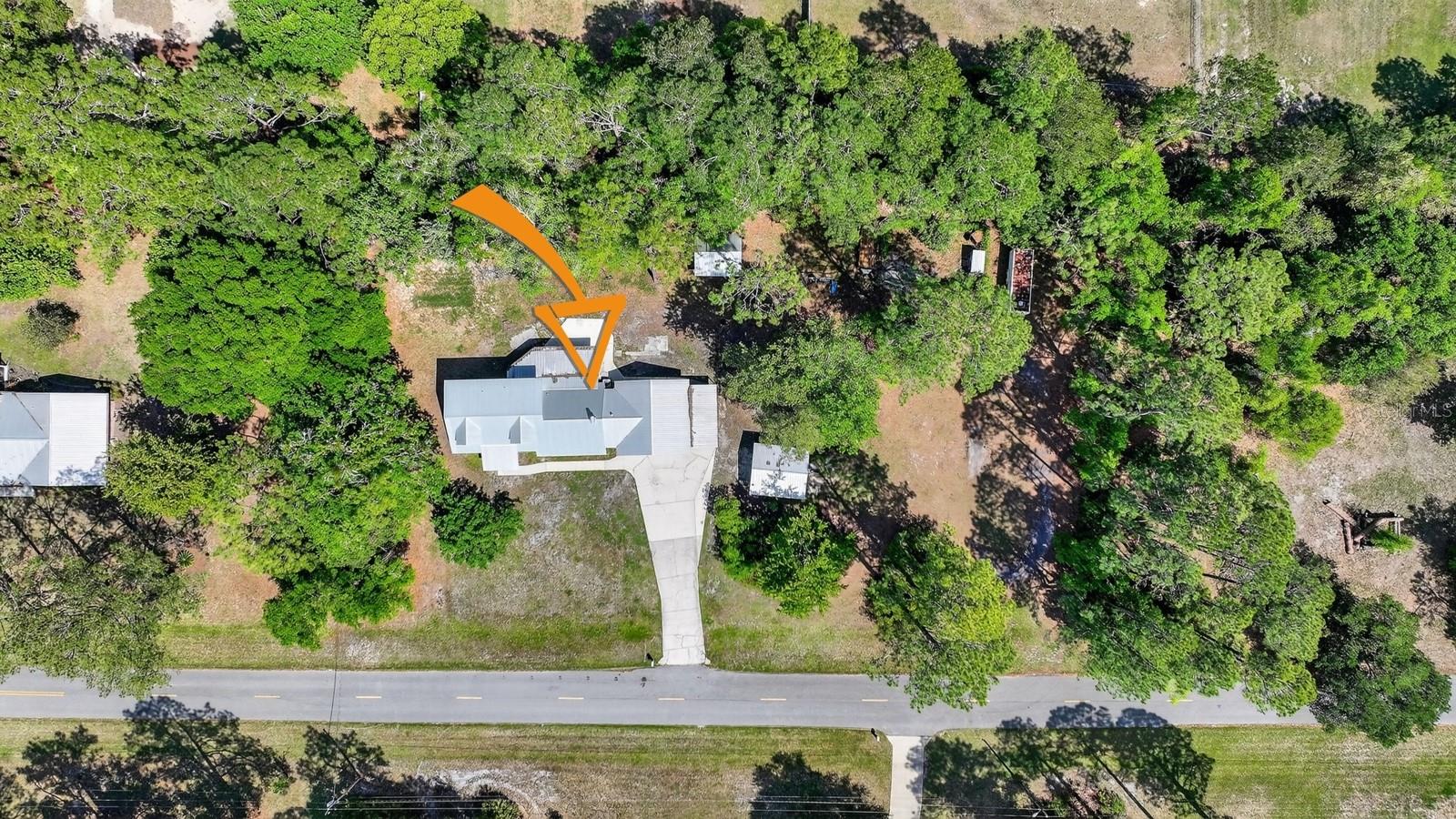 ROUND LAKE - Residential