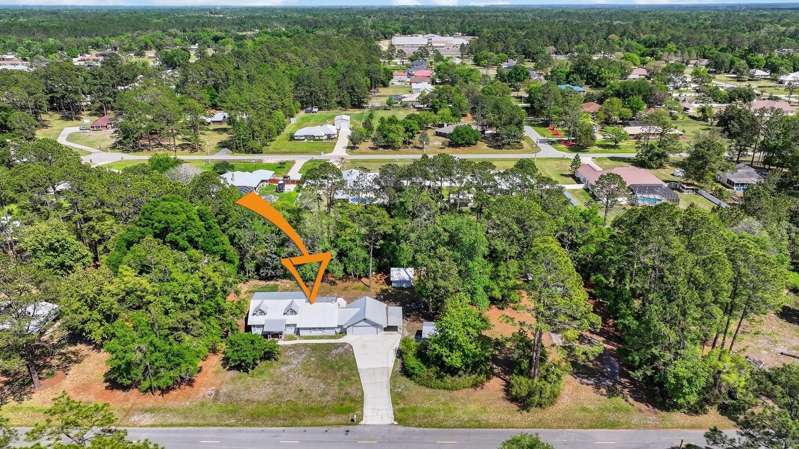 ROUND LAKE - Residential