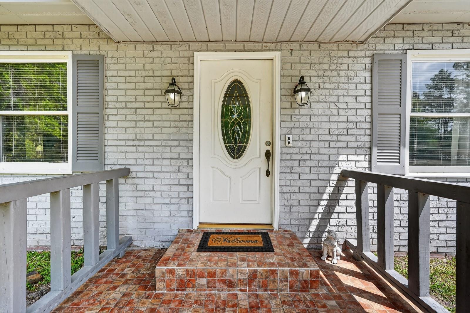 ROUND LAKE - Residential