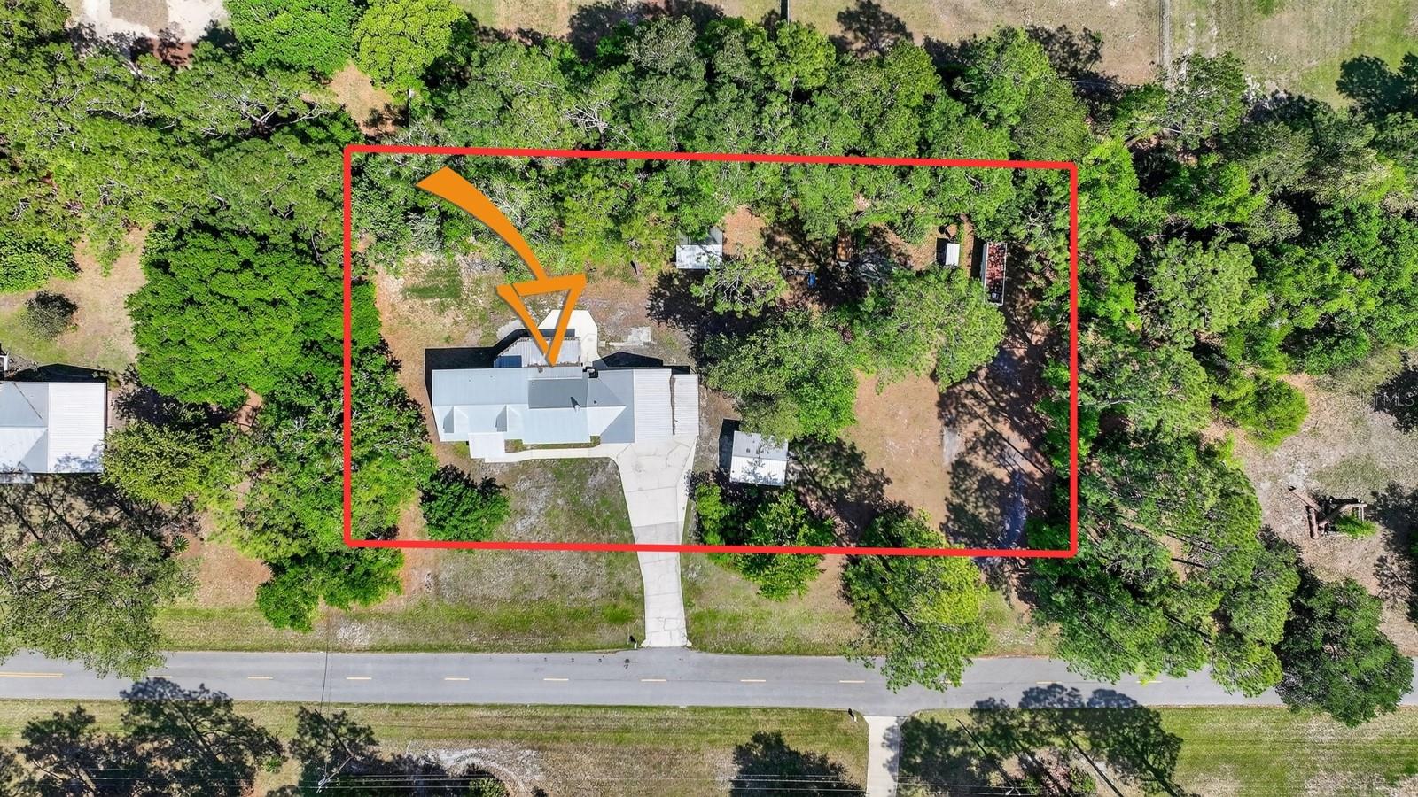 ROUND LAKE - Residential