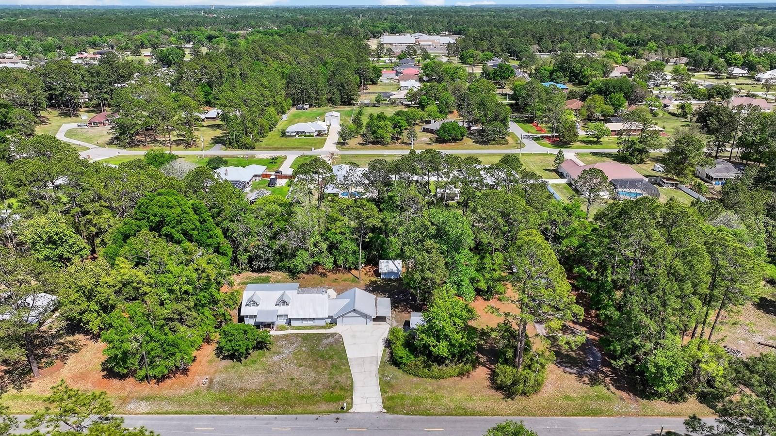 ROUND LAKE - Residential