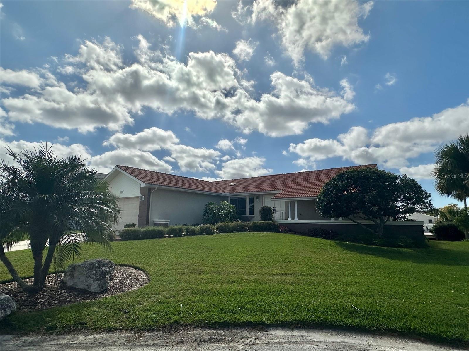 FLOR A MAR - Residential