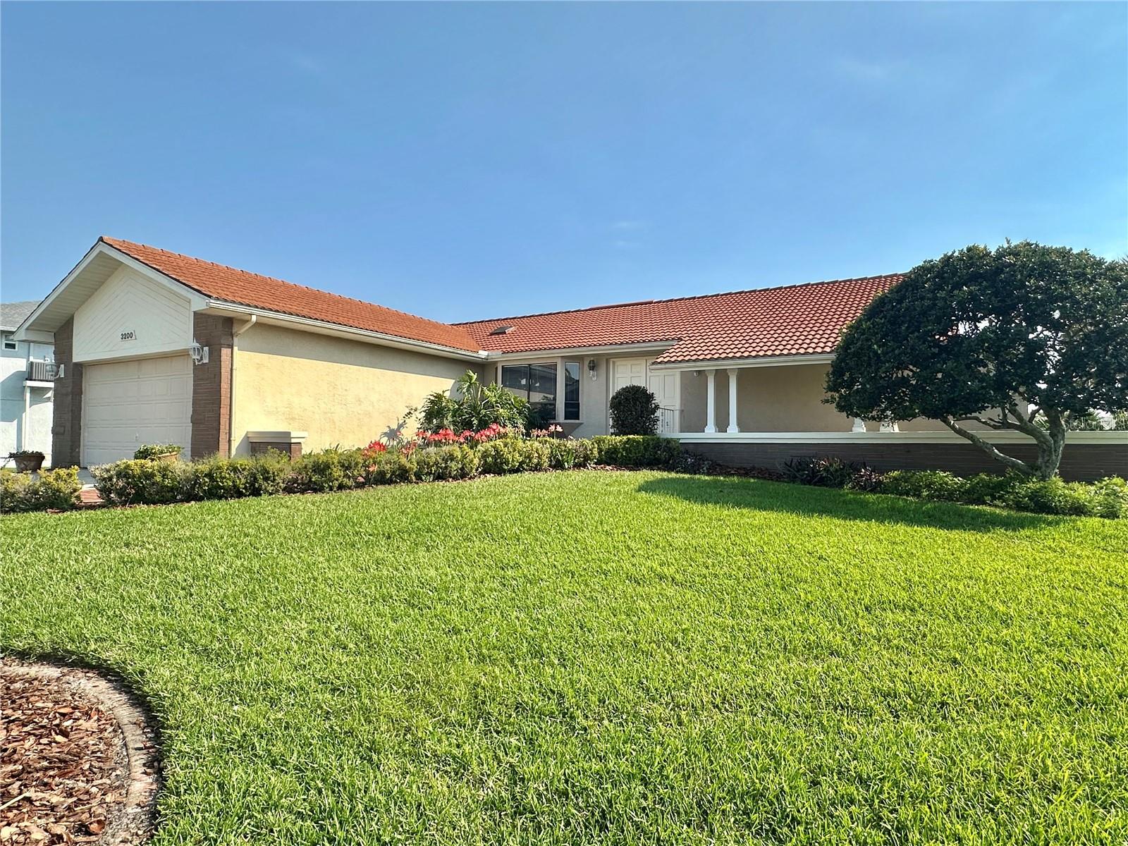 FLOR A MAR - Residential