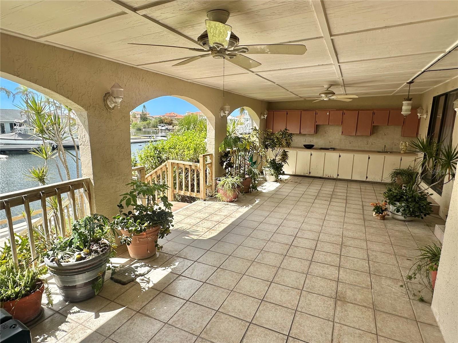 FLOR A MAR - Residential