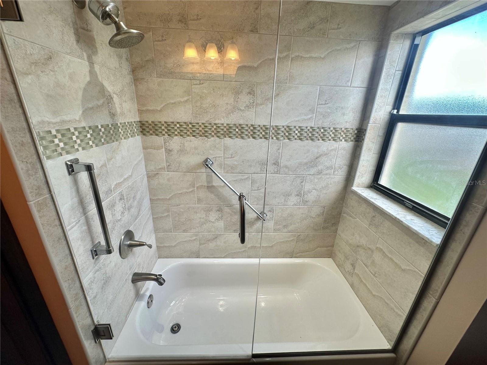 FLOR A MAR - Residential