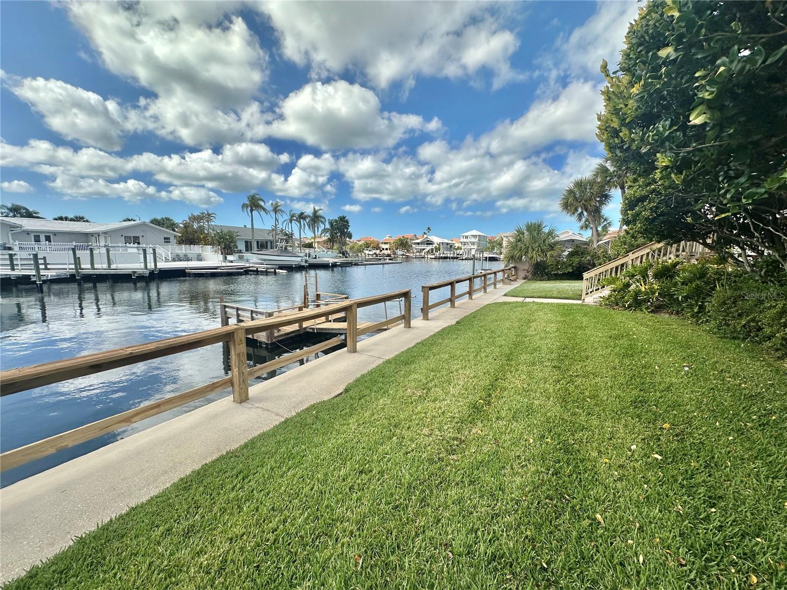 FLOR A MAR - Residential