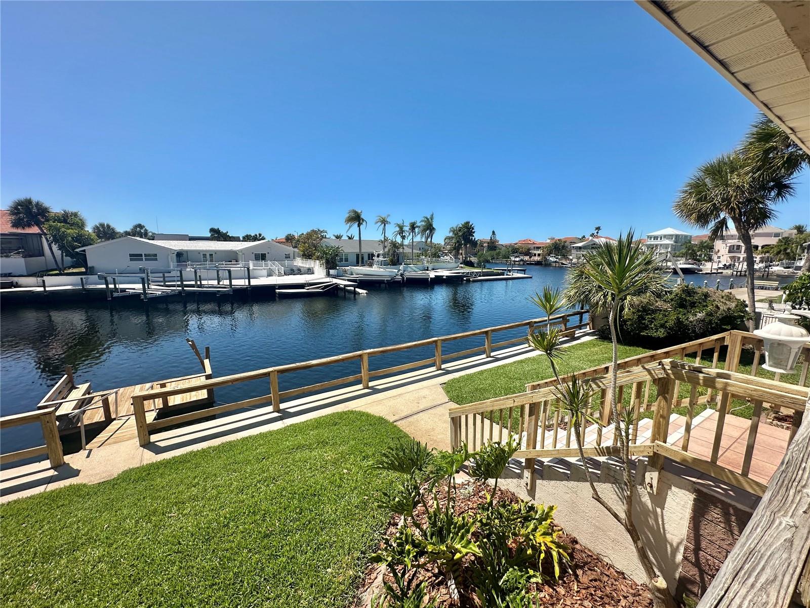 FLOR A MAR - Residential