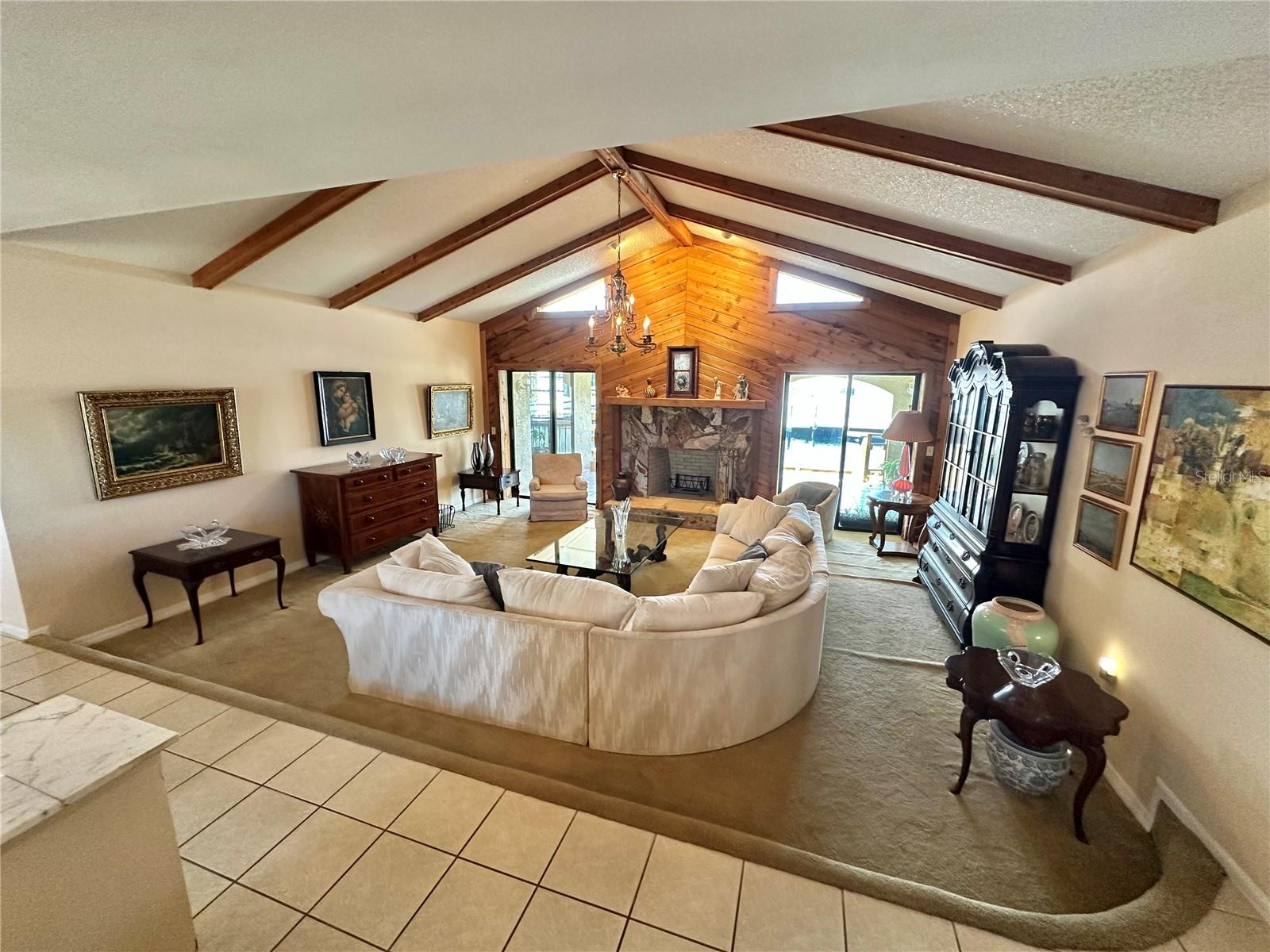 FLOR A MAR - Residential