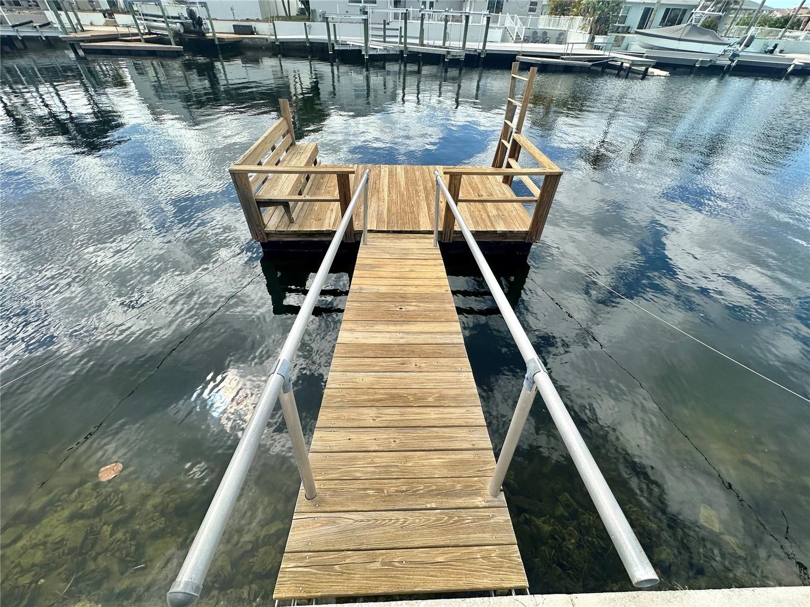 FLOR A MAR - Residential