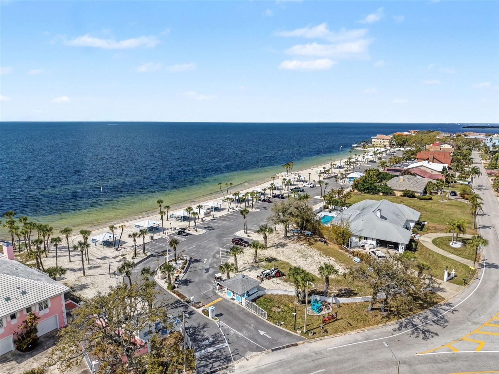 FLOR A MAR - Residential