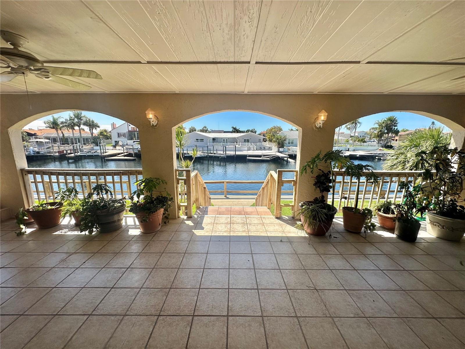 FLOR A MAR - Residential