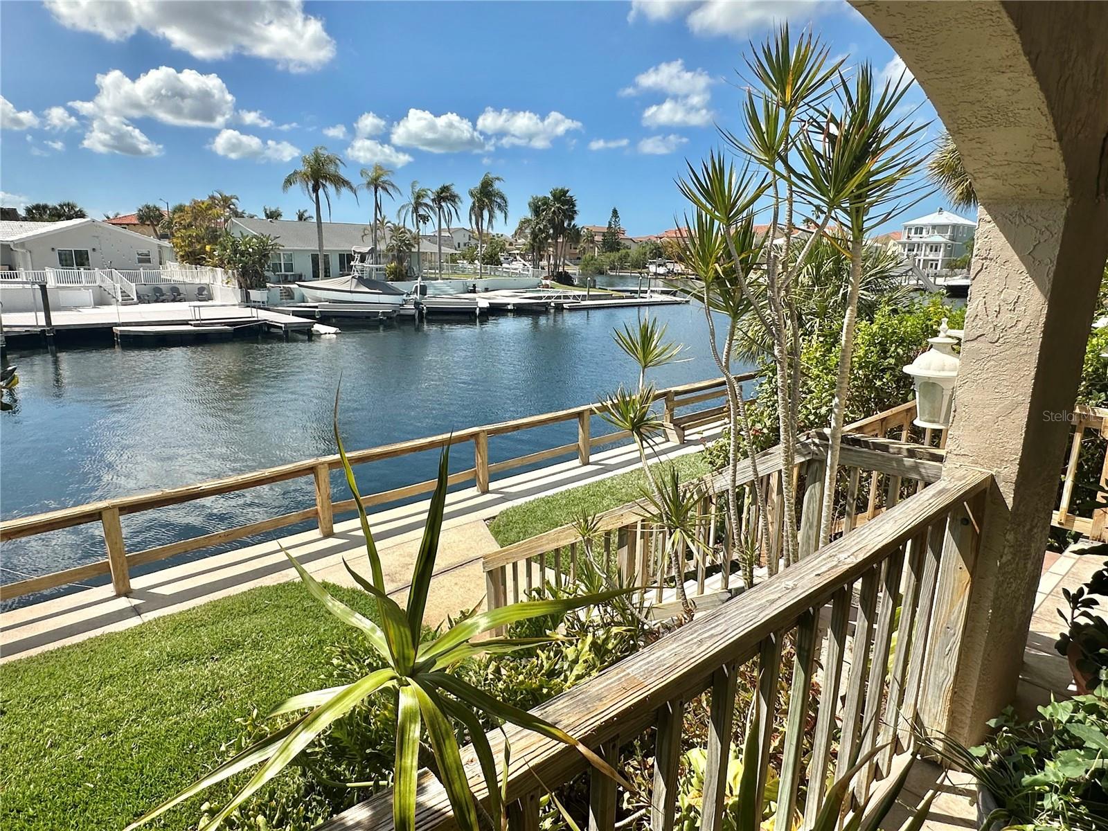 FLOR A MAR - Residential