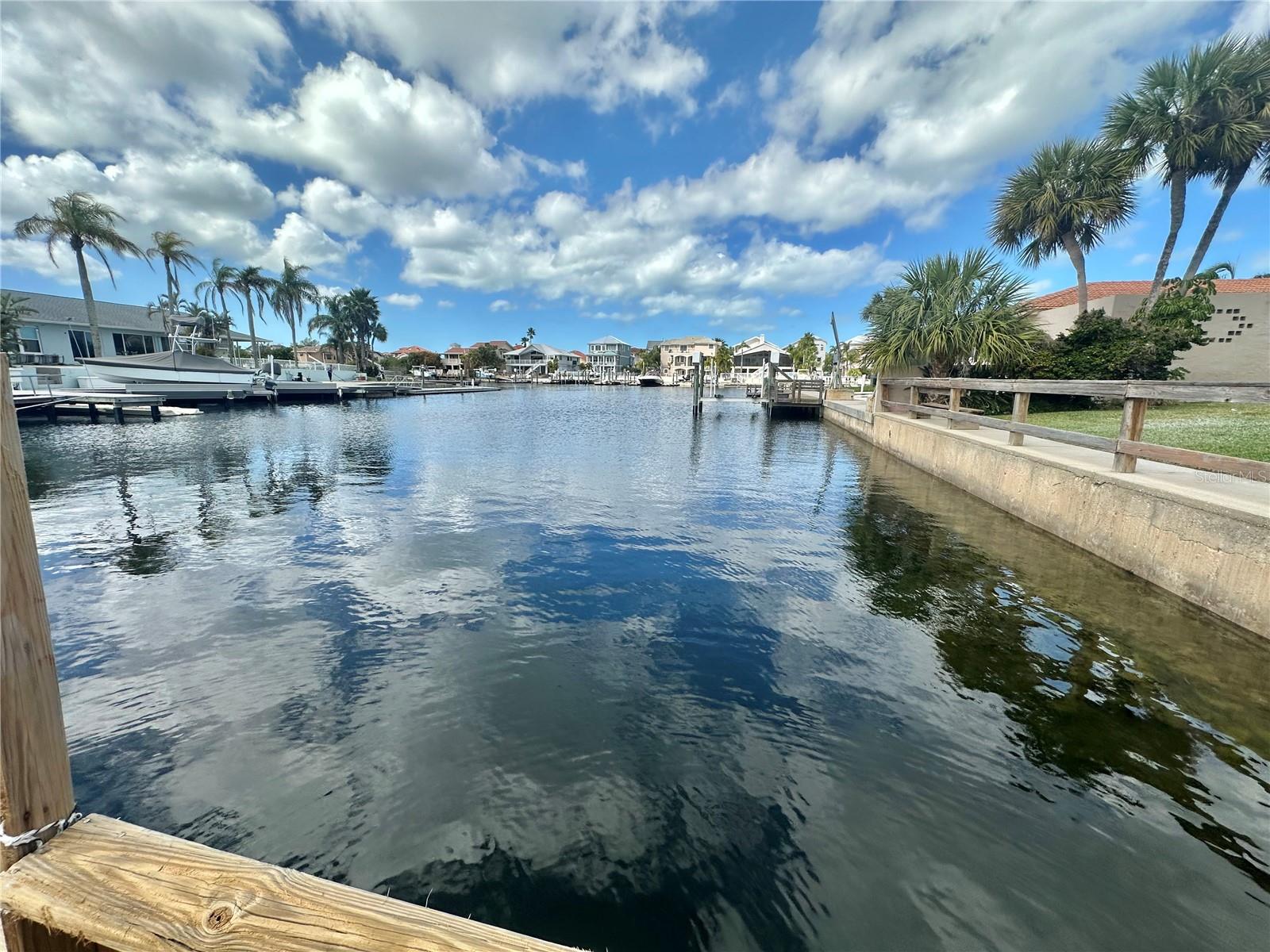 FLOR A MAR - Residential