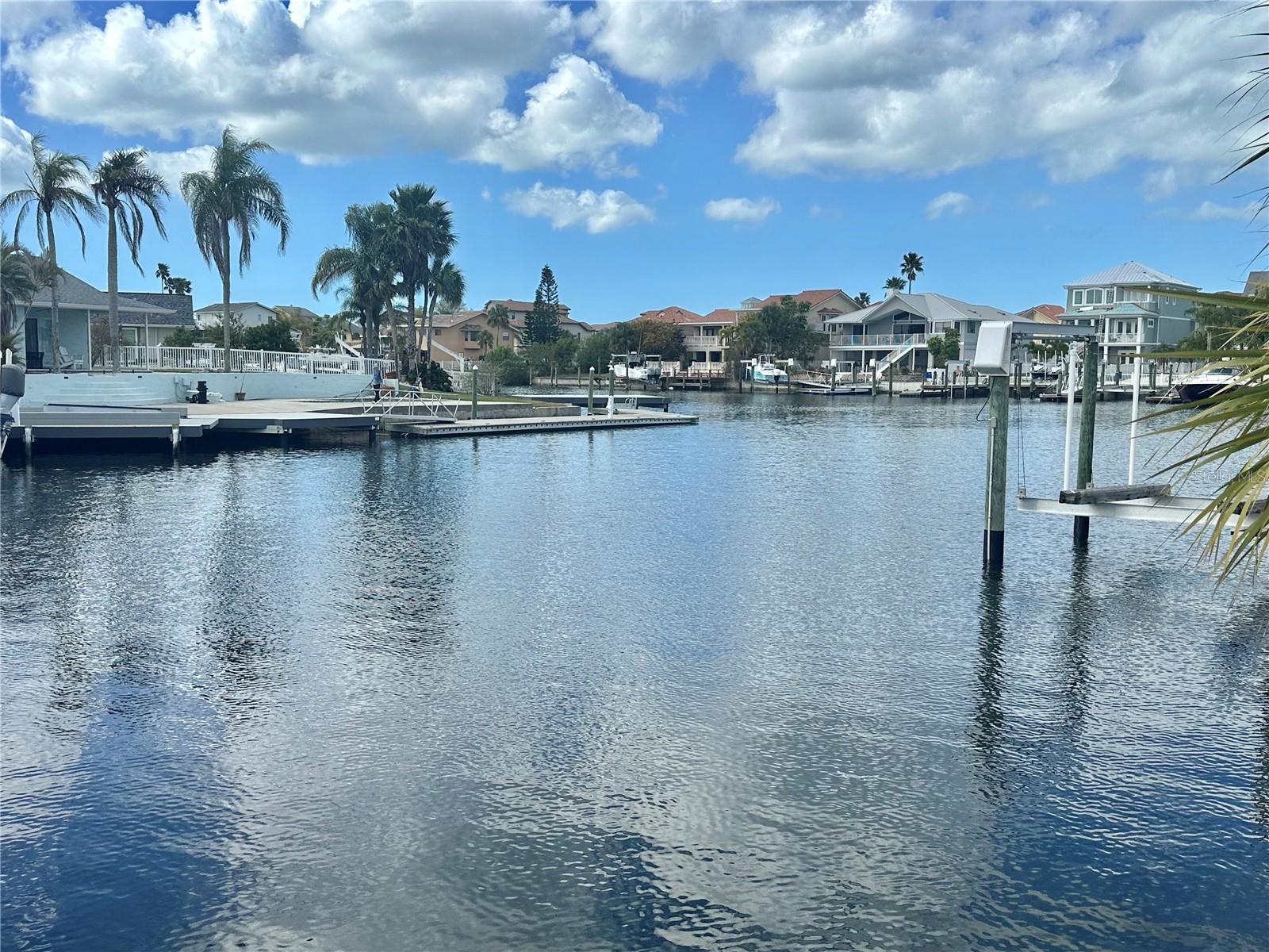 FLOR A MAR - Residential