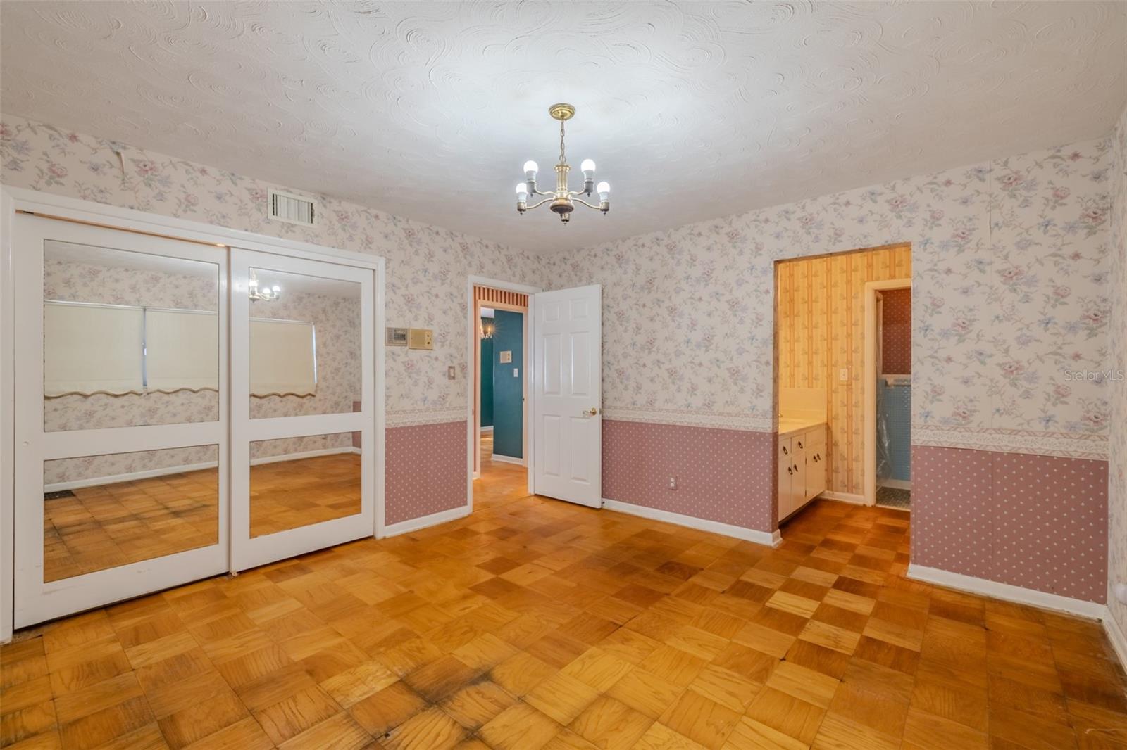 VAN SANT SUB - Residential