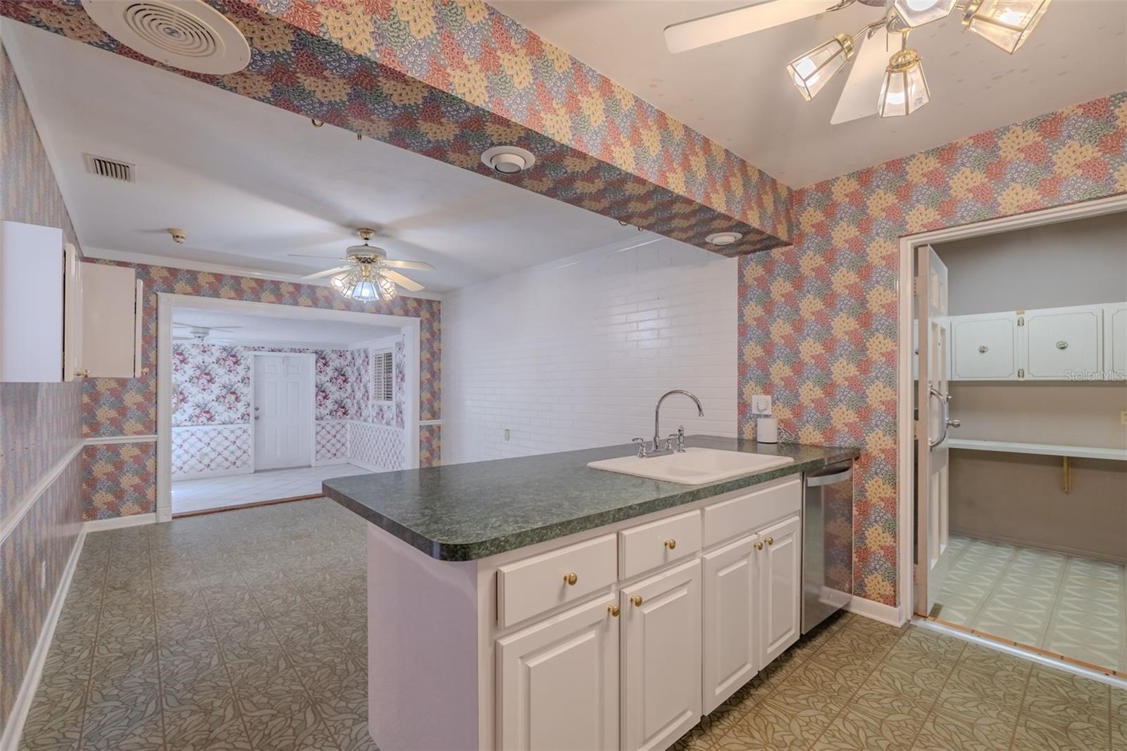 VAN SANT SUB - Residential