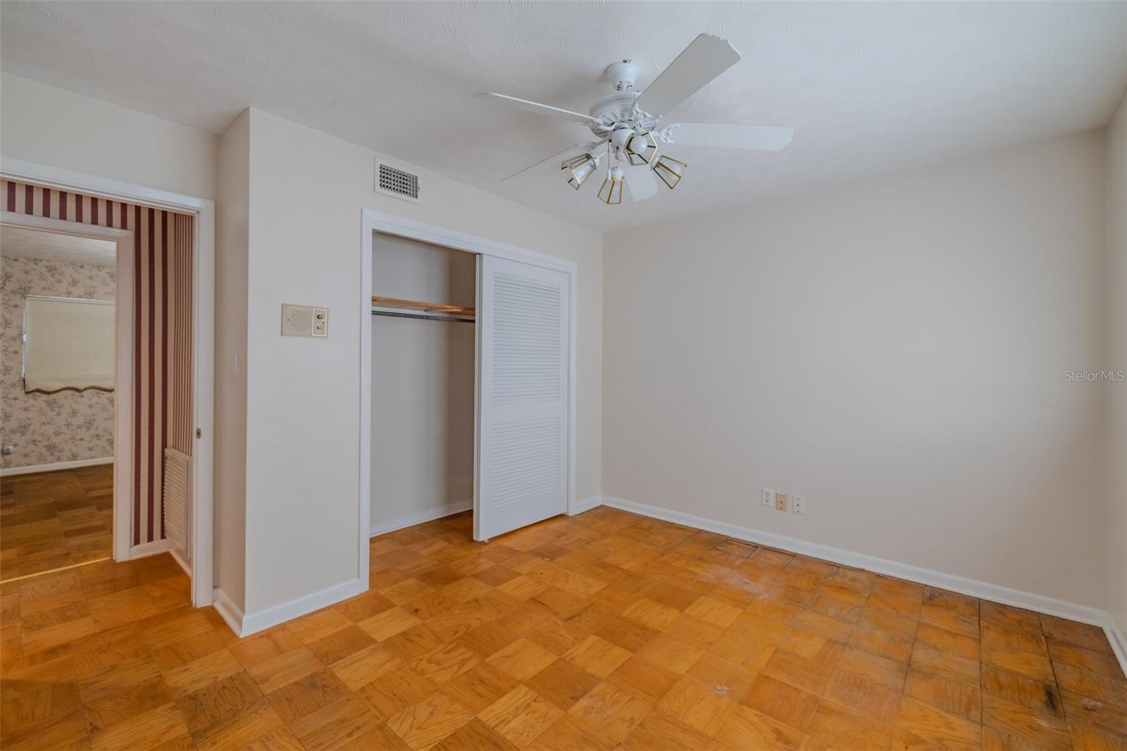 VAN SANT SUB - Residential