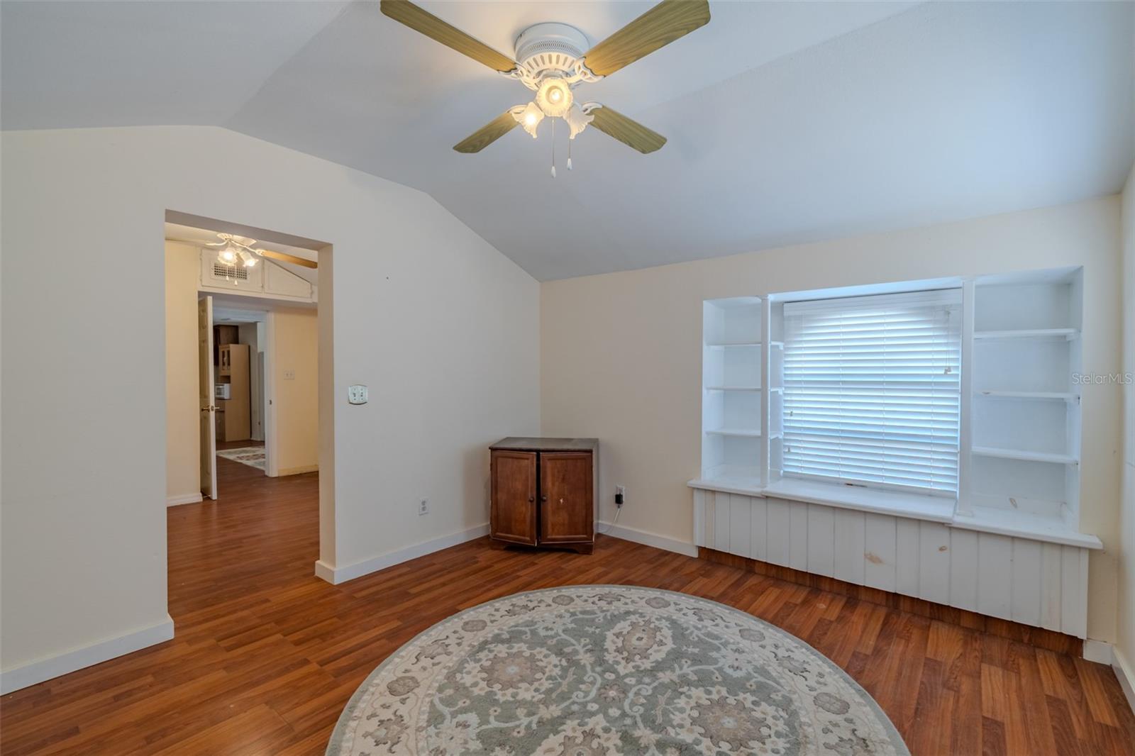 VAN SANT SUB - Residential