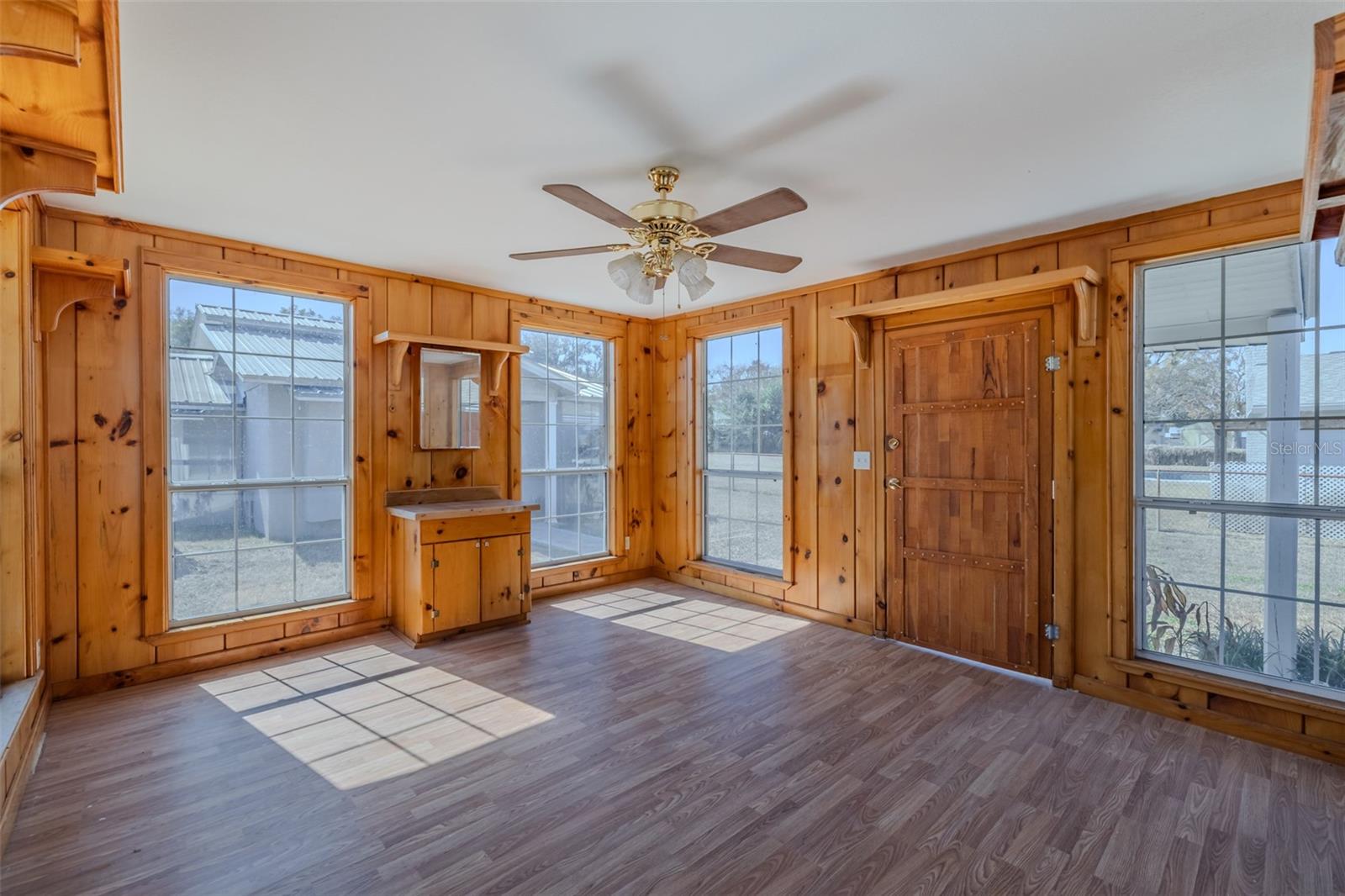 VAN SANT SUB - Residential