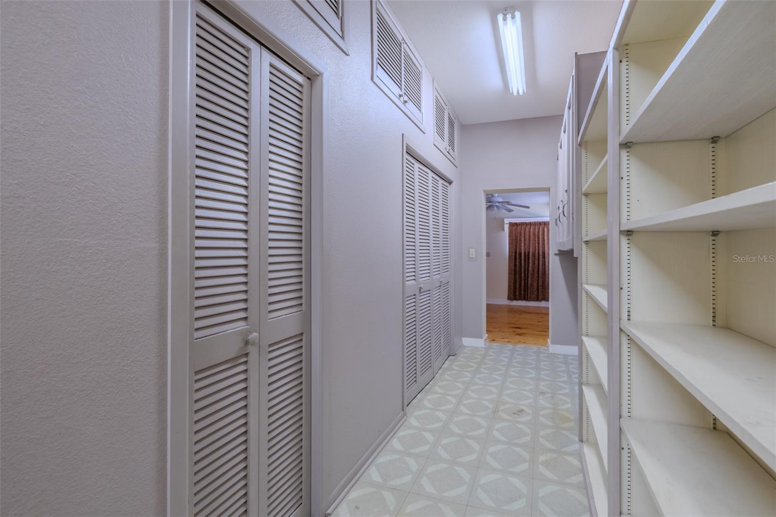 VAN SANT SUB - Residential