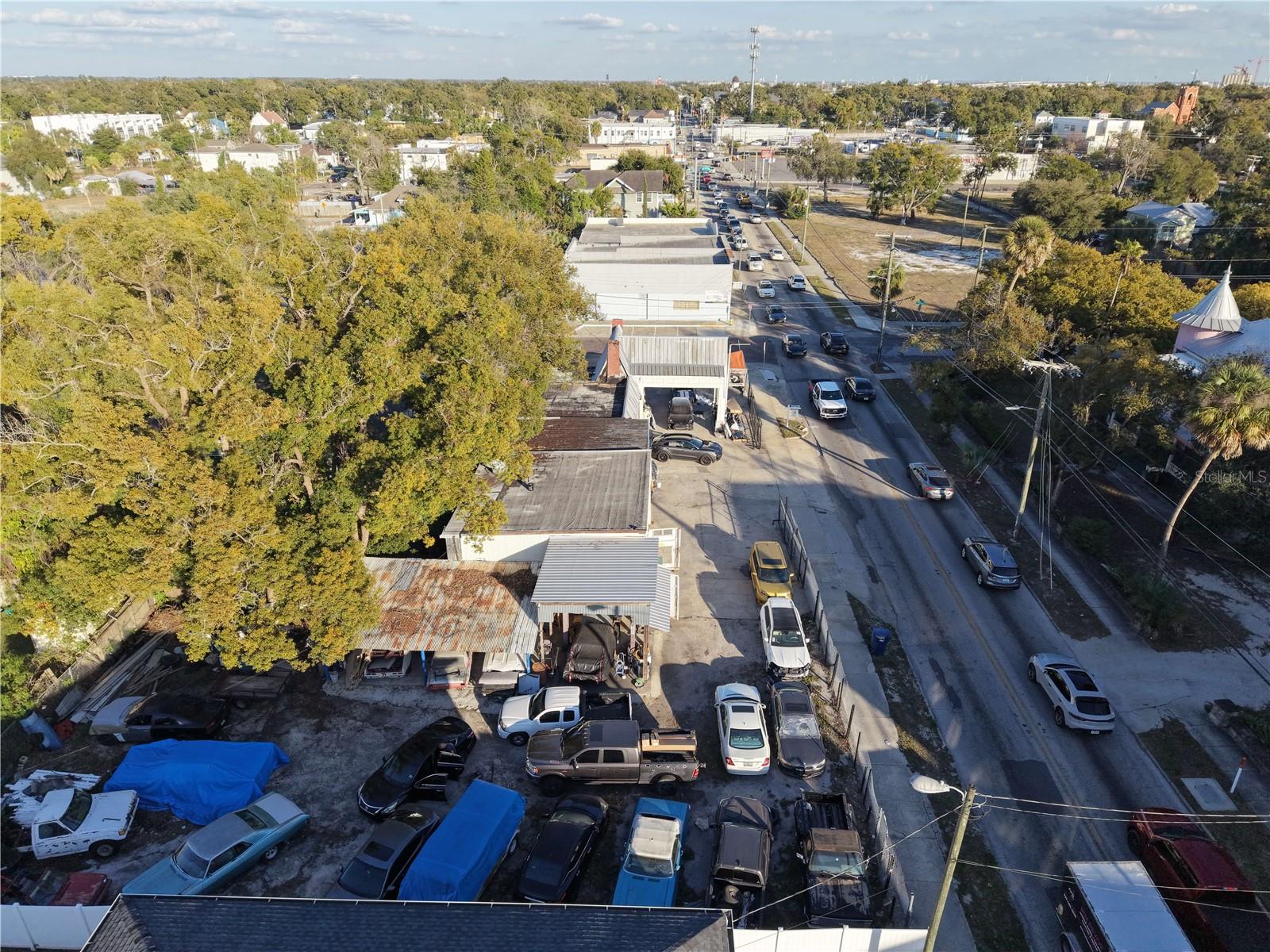 201 W COLUMBUS DRIVE