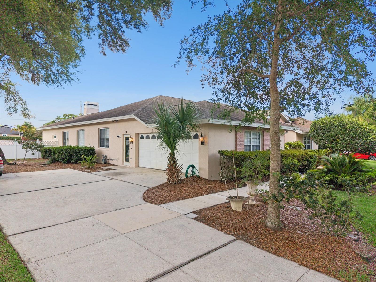 RIVER WALK - Residential