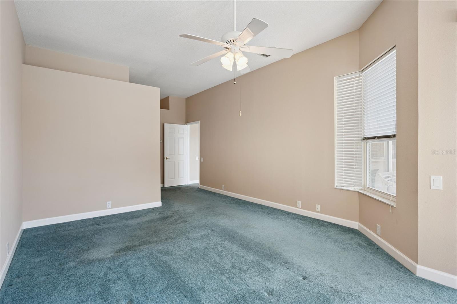 RIVER WALK - Residential