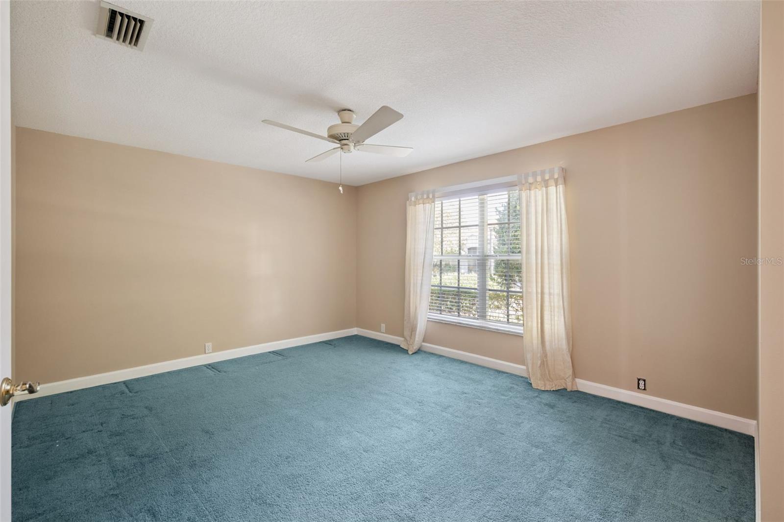 RIVER WALK - Residential