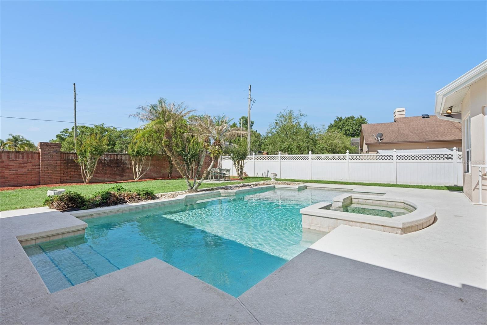 RIVER WALK - Residential