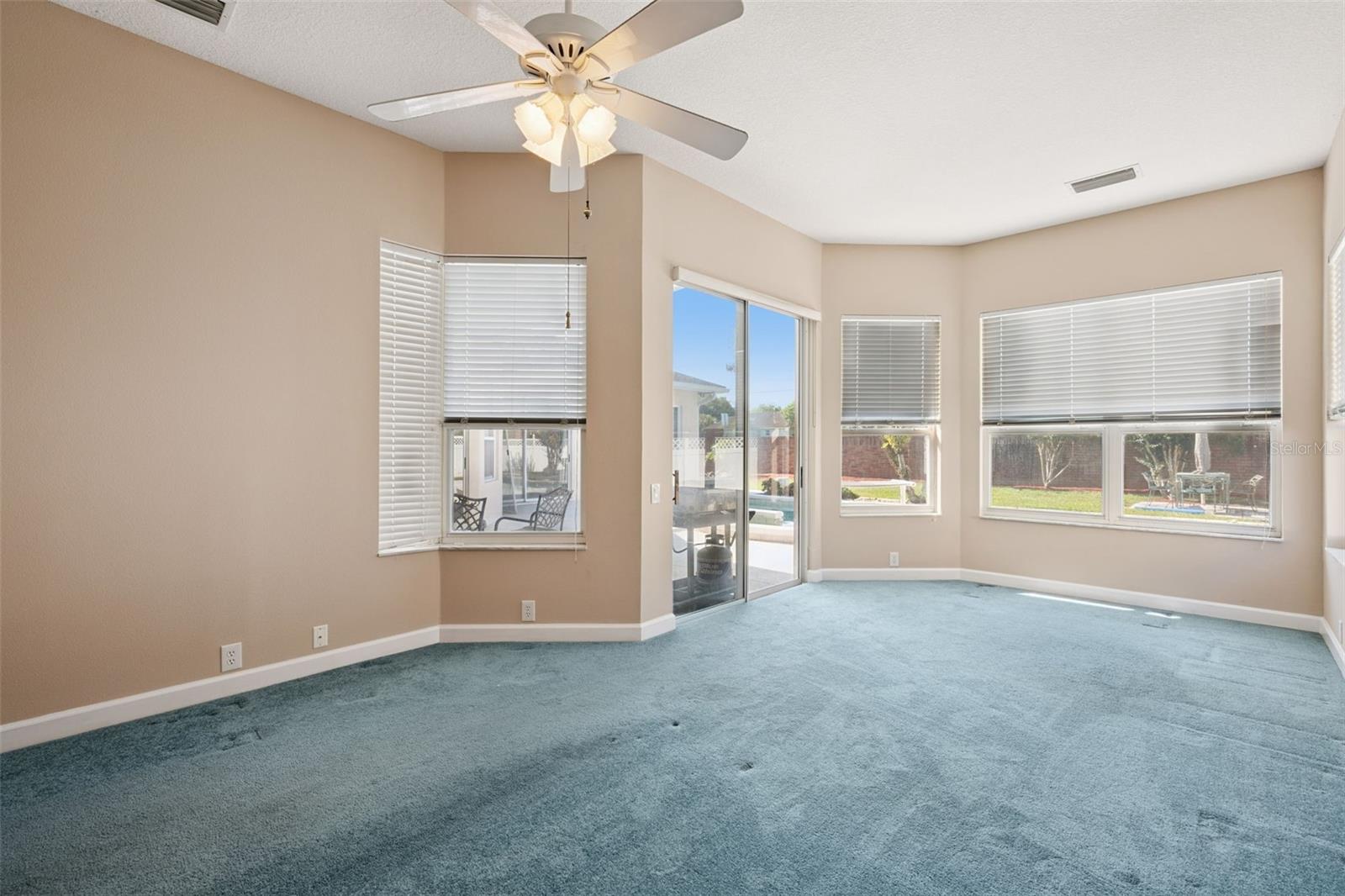 RIVER WALK - Residential