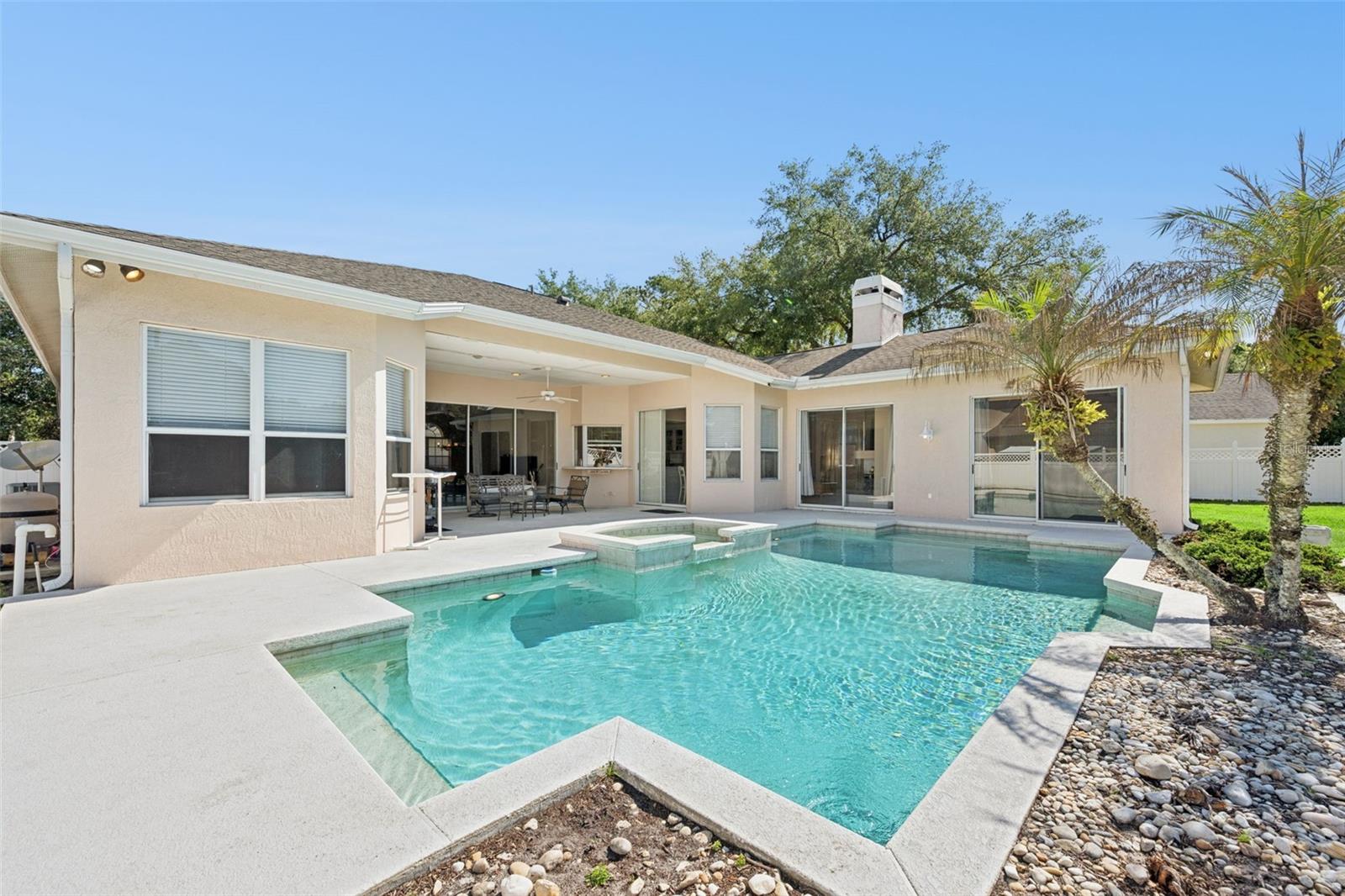 RIVER WALK - Residential