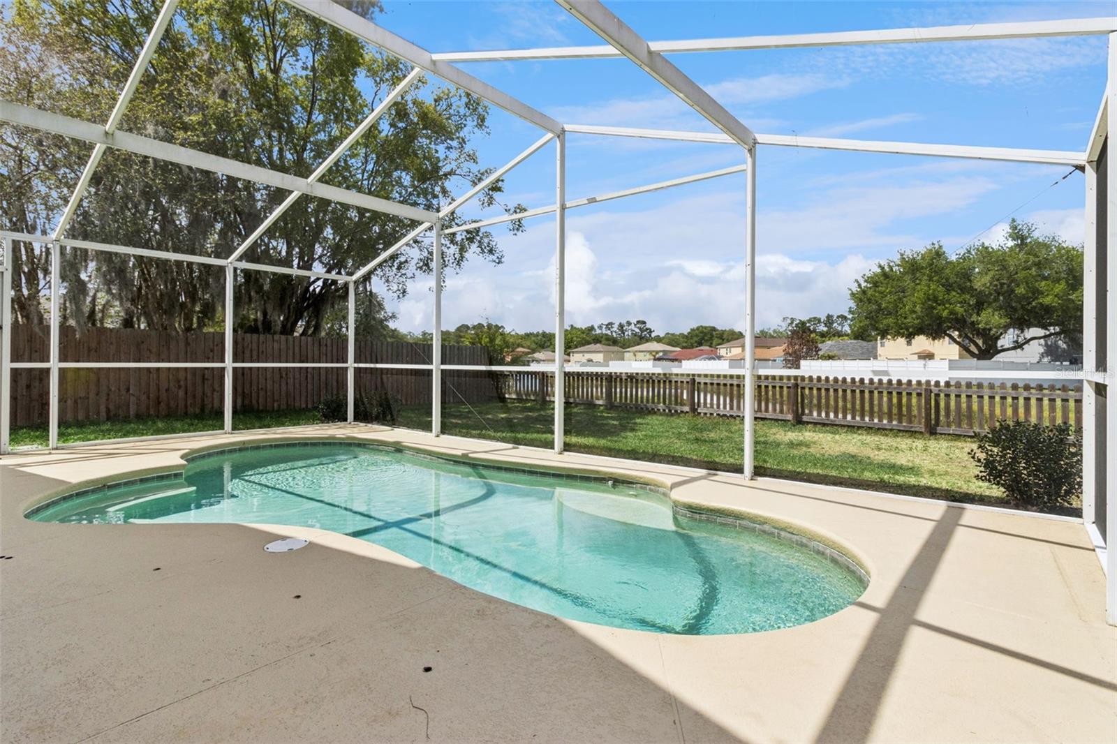 HUNTERS GREENE PH 01 - Residential