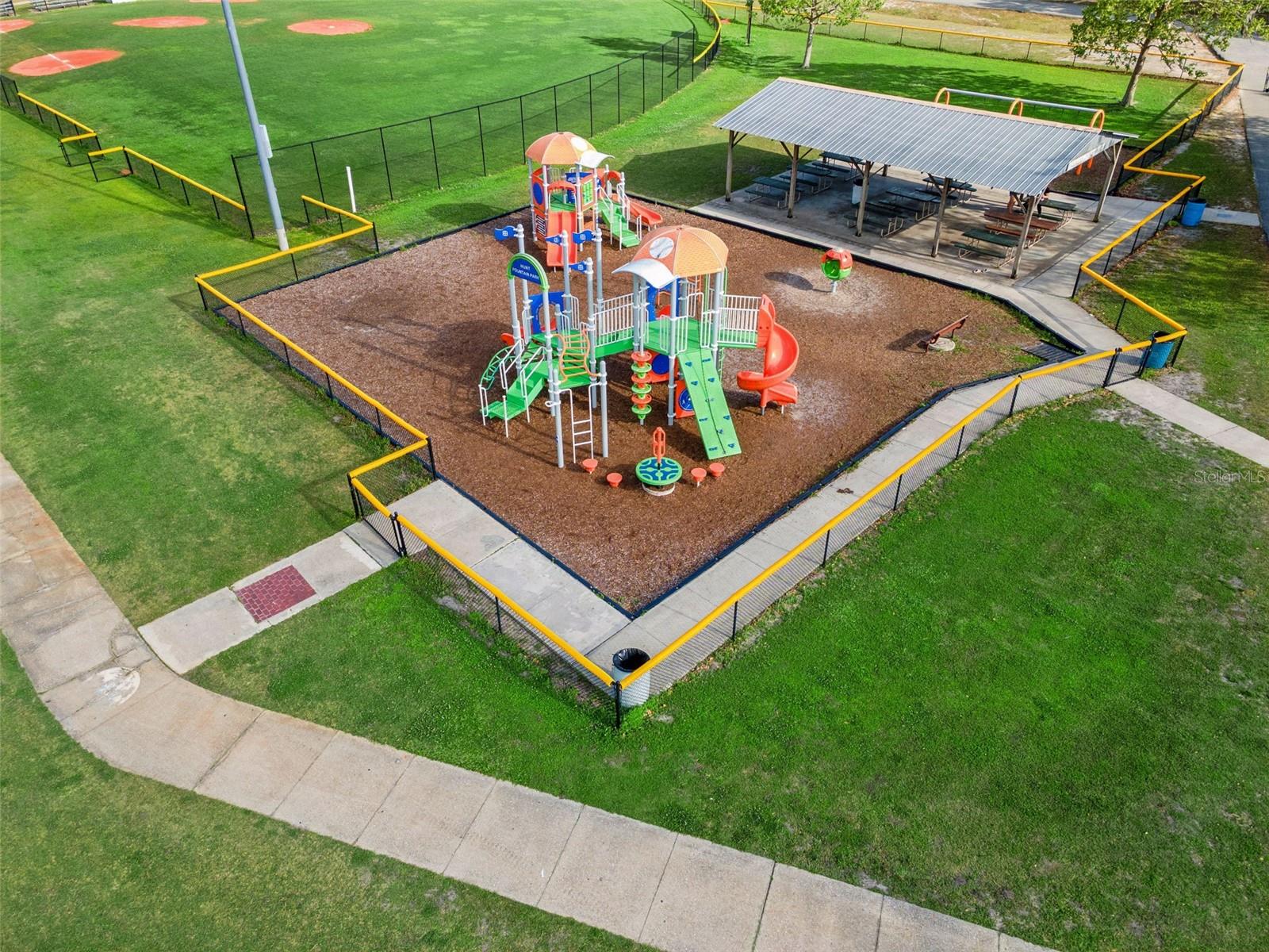 HUNTERS GREENE PH 01 - Residential