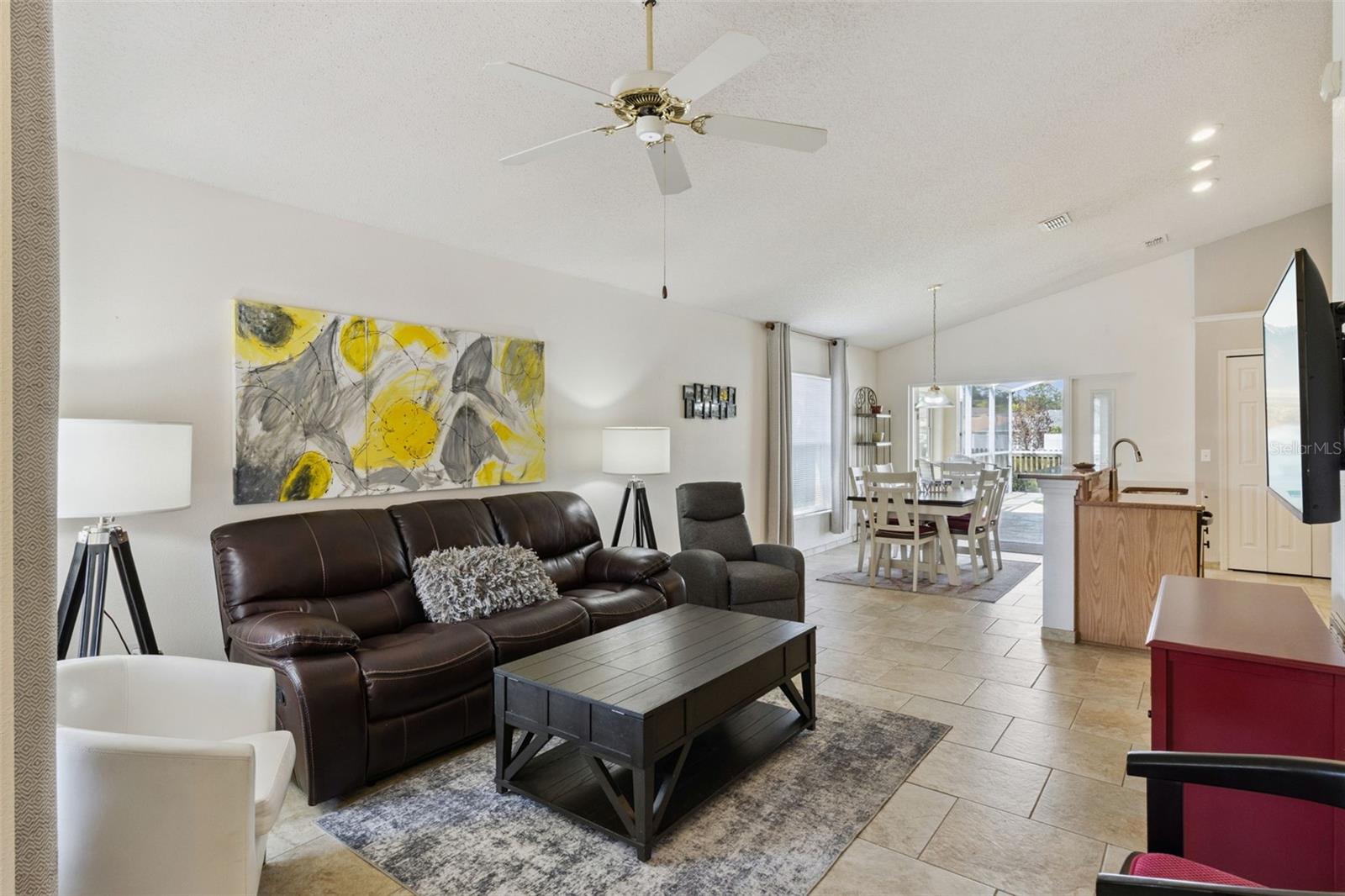 HUNTERS GREENE PH 01 - Residential