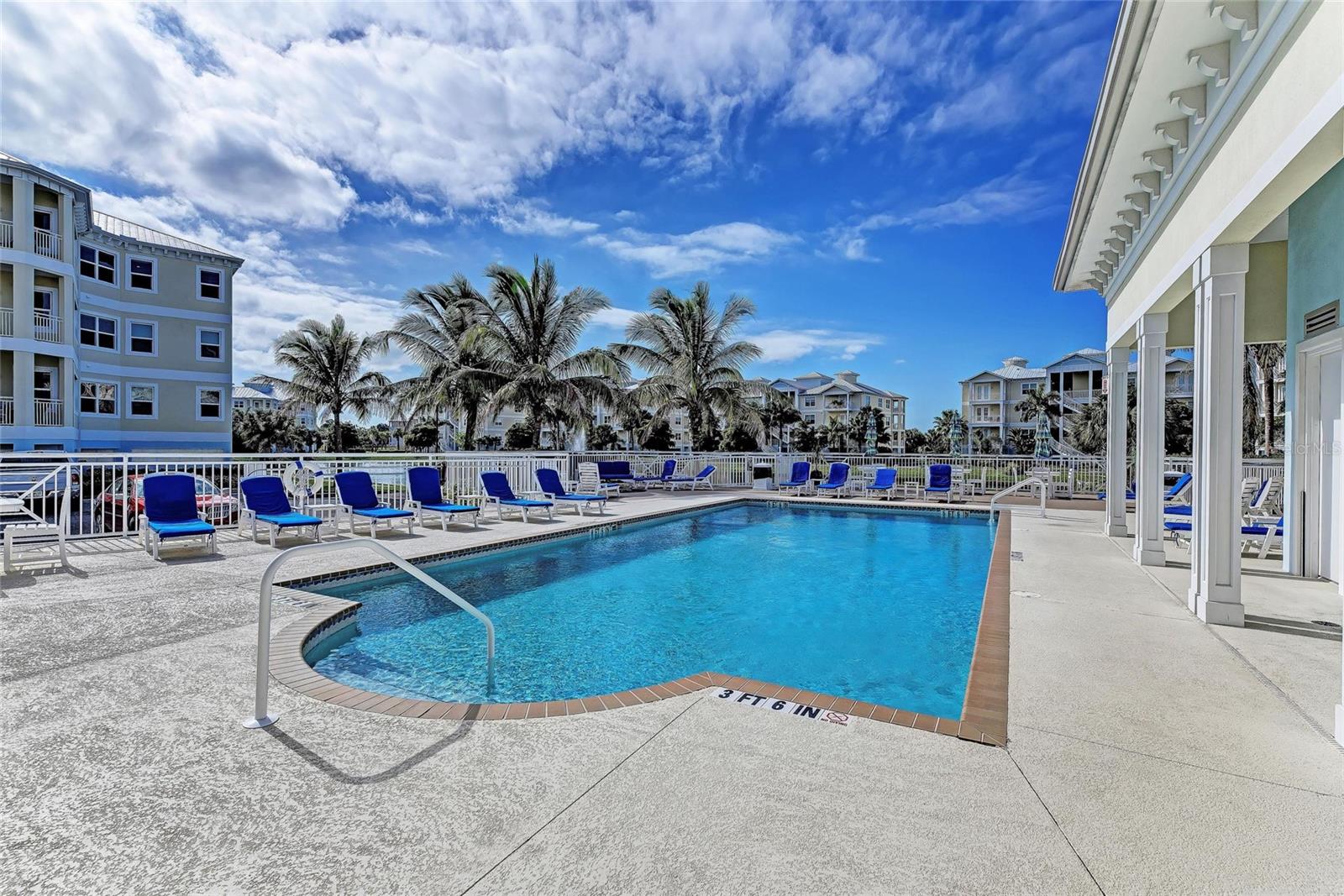 PALMA SOLA BAY CLUB PH 1 - Residential