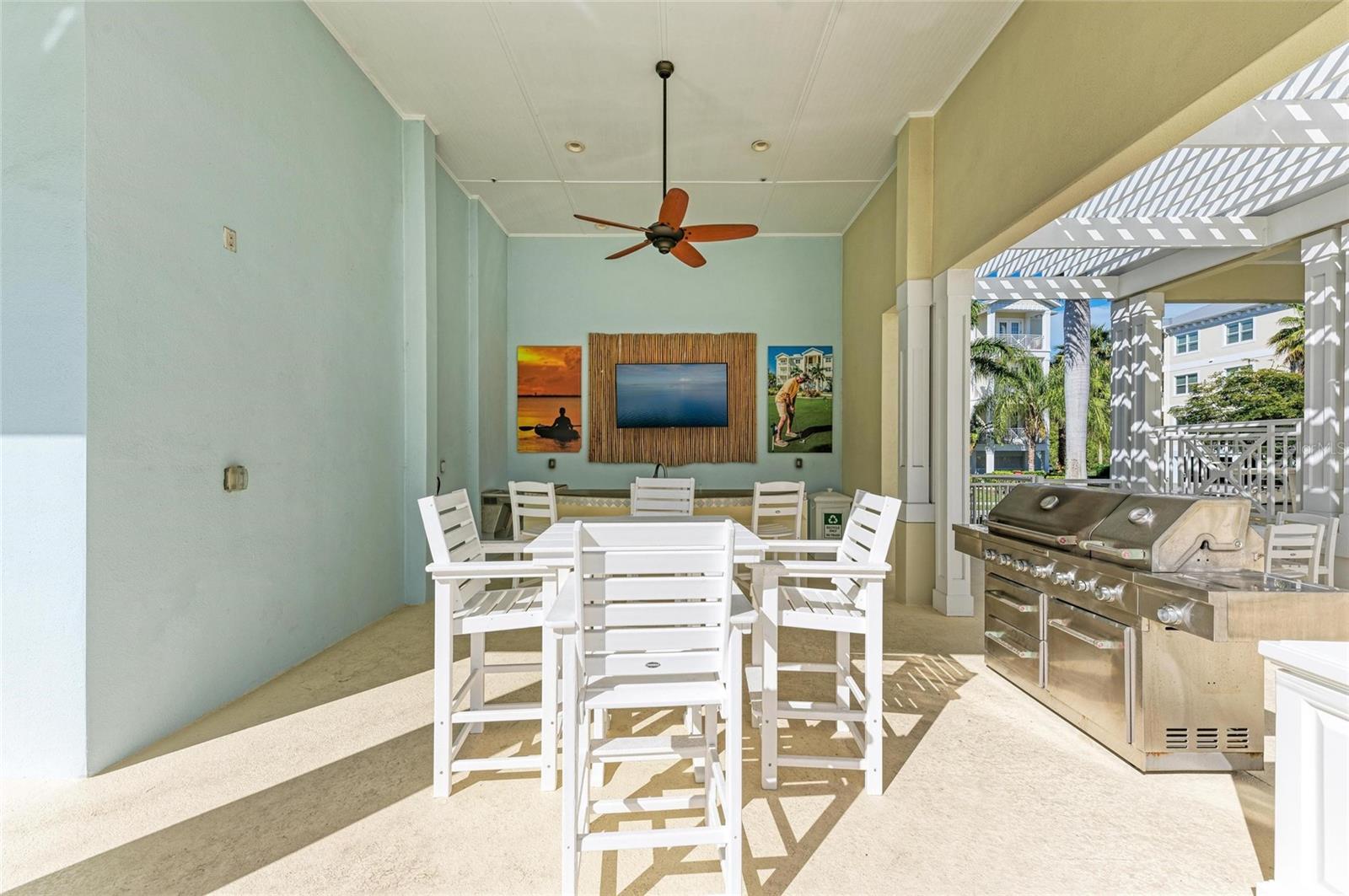 PALMA SOLA BAY CLUB PH 1 - Residential