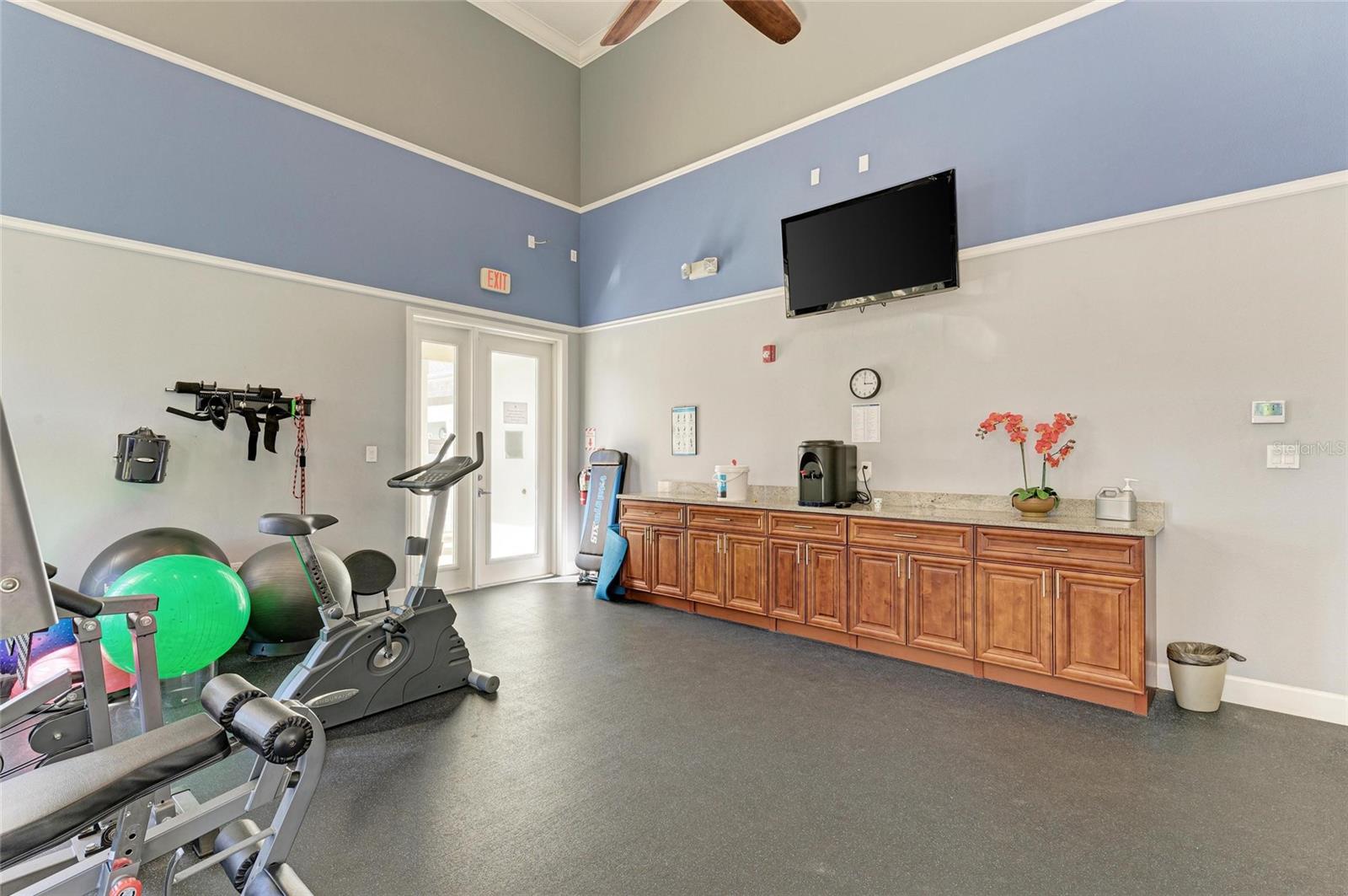 PALMA SOLA BAY CLUB PH 1 - Residential