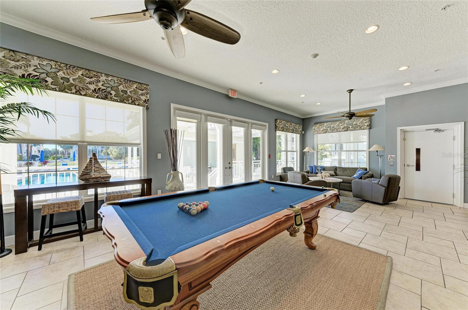 PALMA SOLA BAY CLUB PH 1 - Residential