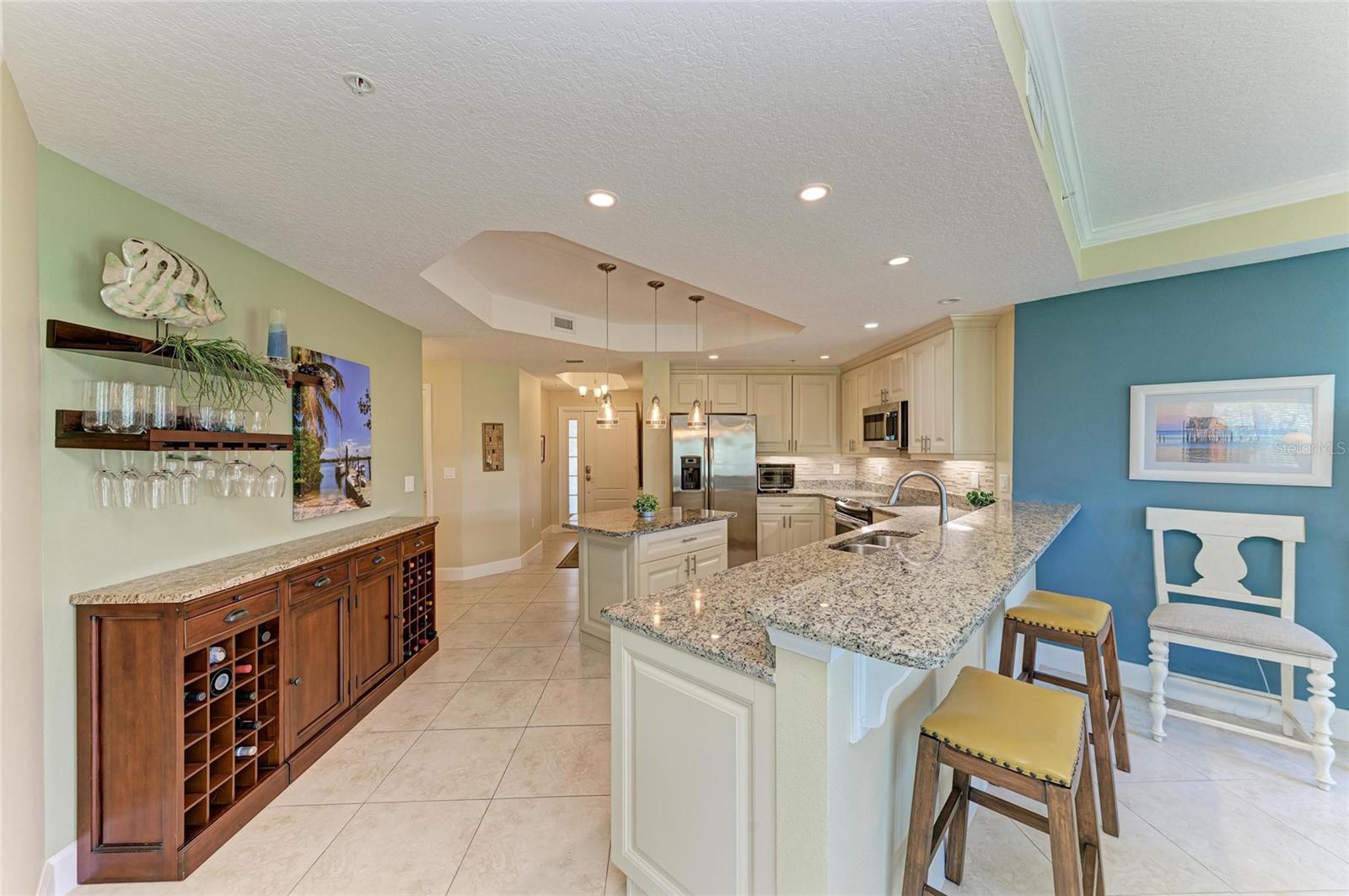 PALMA SOLA BAY CLUB PH 1 - Residential