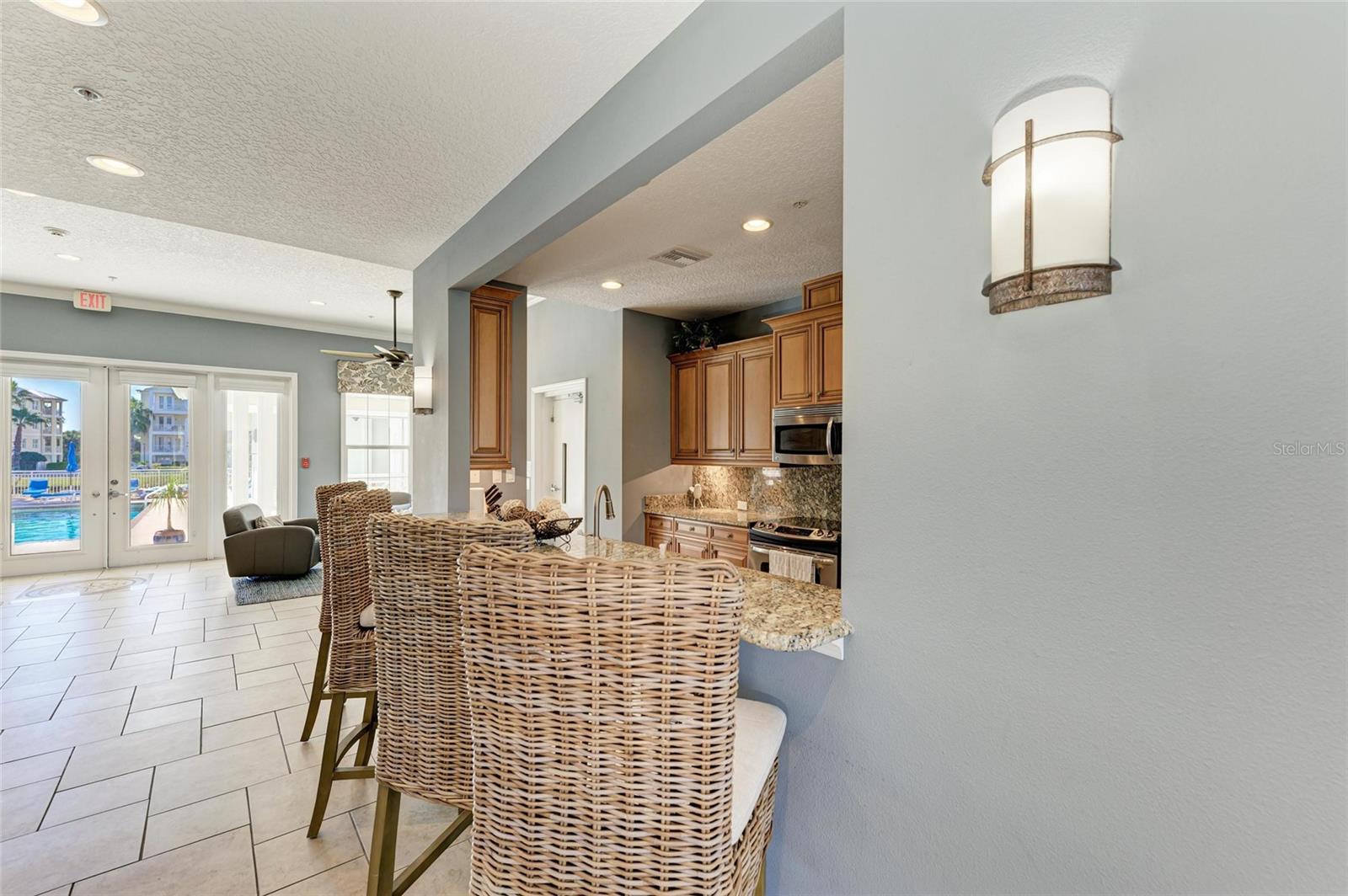 PALMA SOLA BAY CLUB PH 1 - Residential