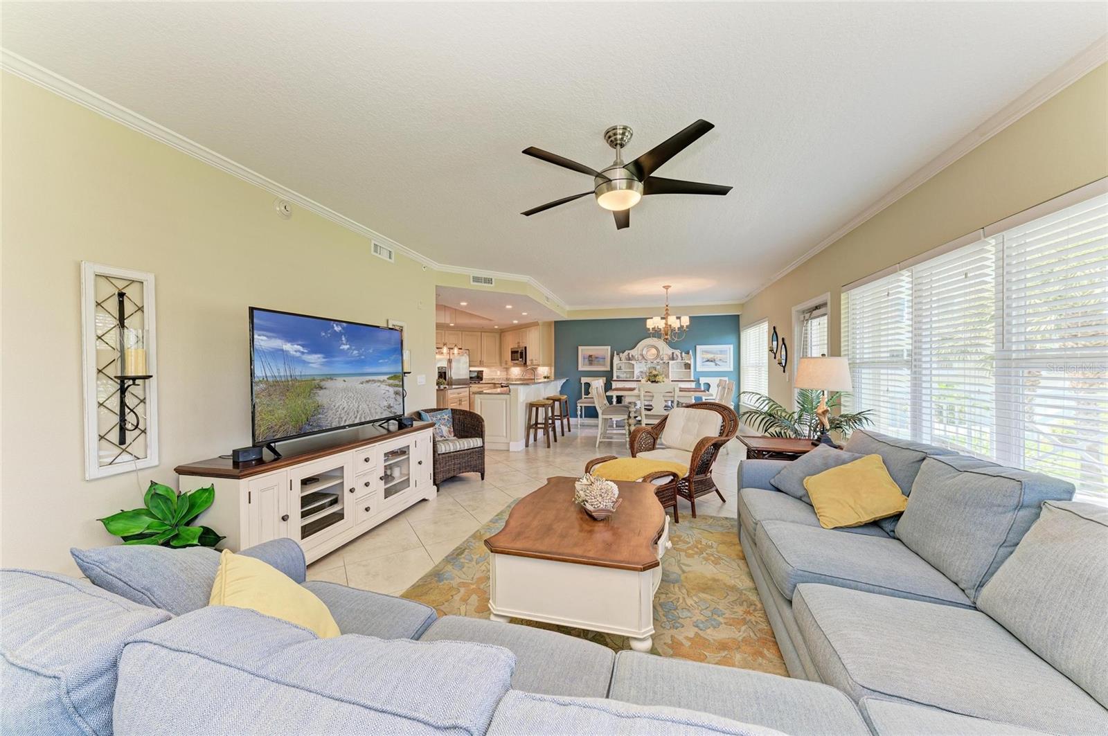 PALMA SOLA BAY CLUB PH 1 - Residential