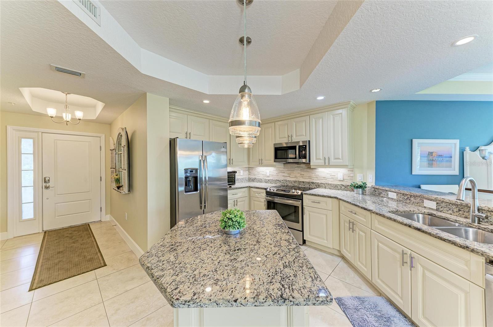 PALMA SOLA BAY CLUB PH 1 - Residential