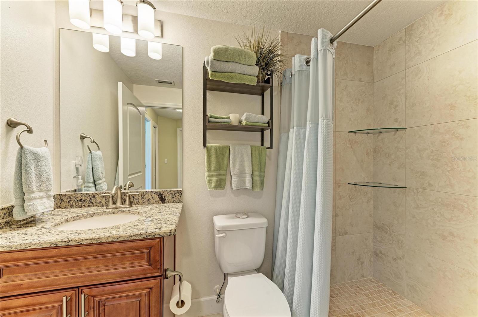 PALMA SOLA BAY CLUB PH 1 - Residential