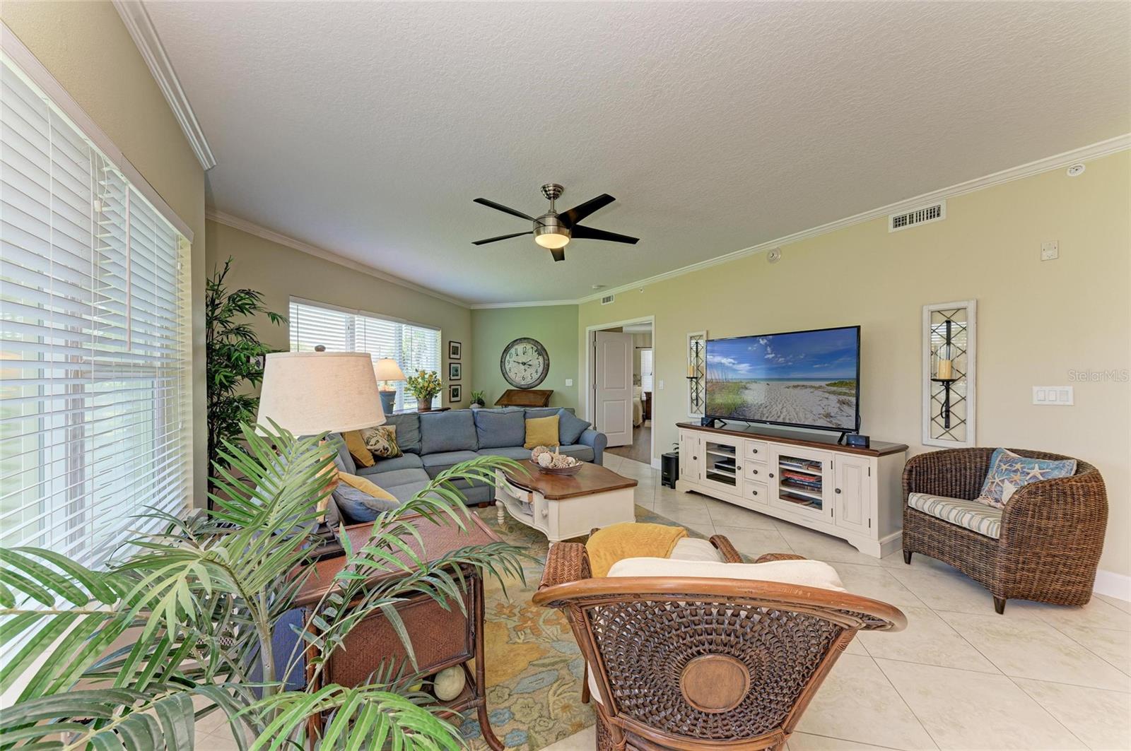 PALMA SOLA BAY CLUB PH 1 - Residential