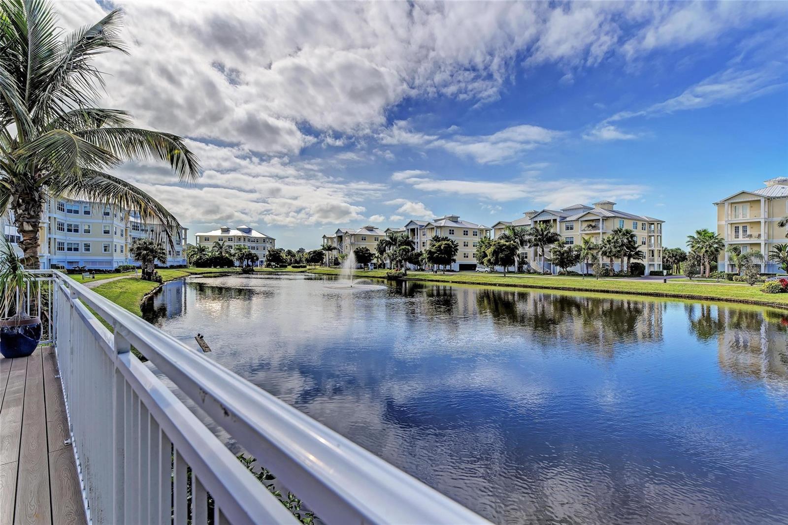 PALMA SOLA BAY CLUB PH 1 - Residential